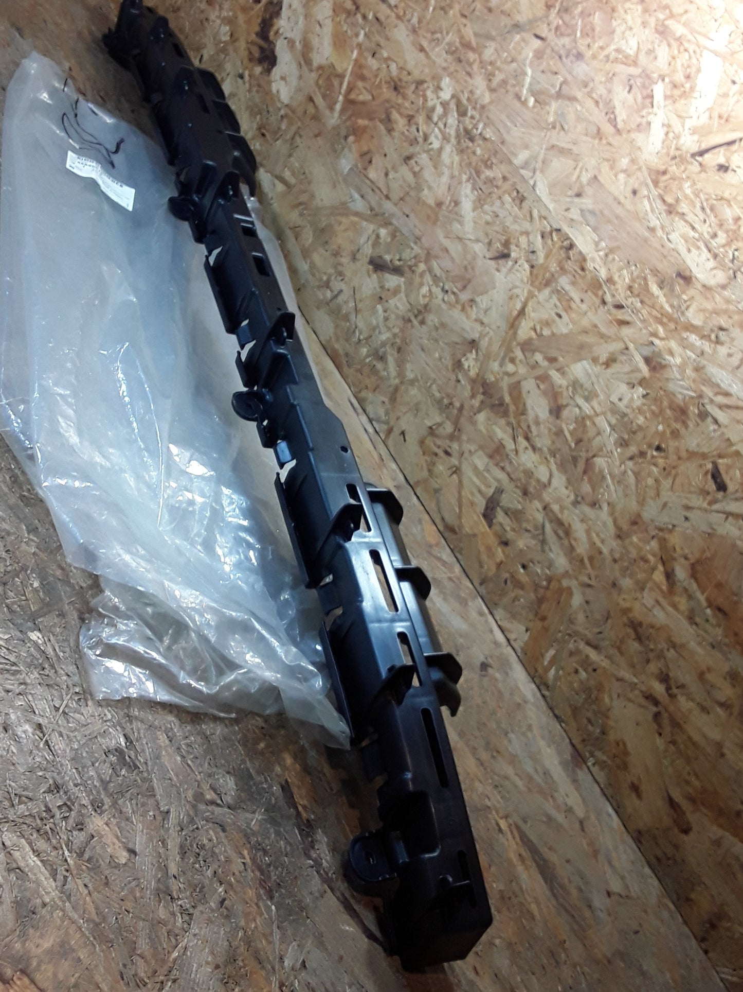 Chevrolet Orlando Stoßstangenführung hinten original GM NEU