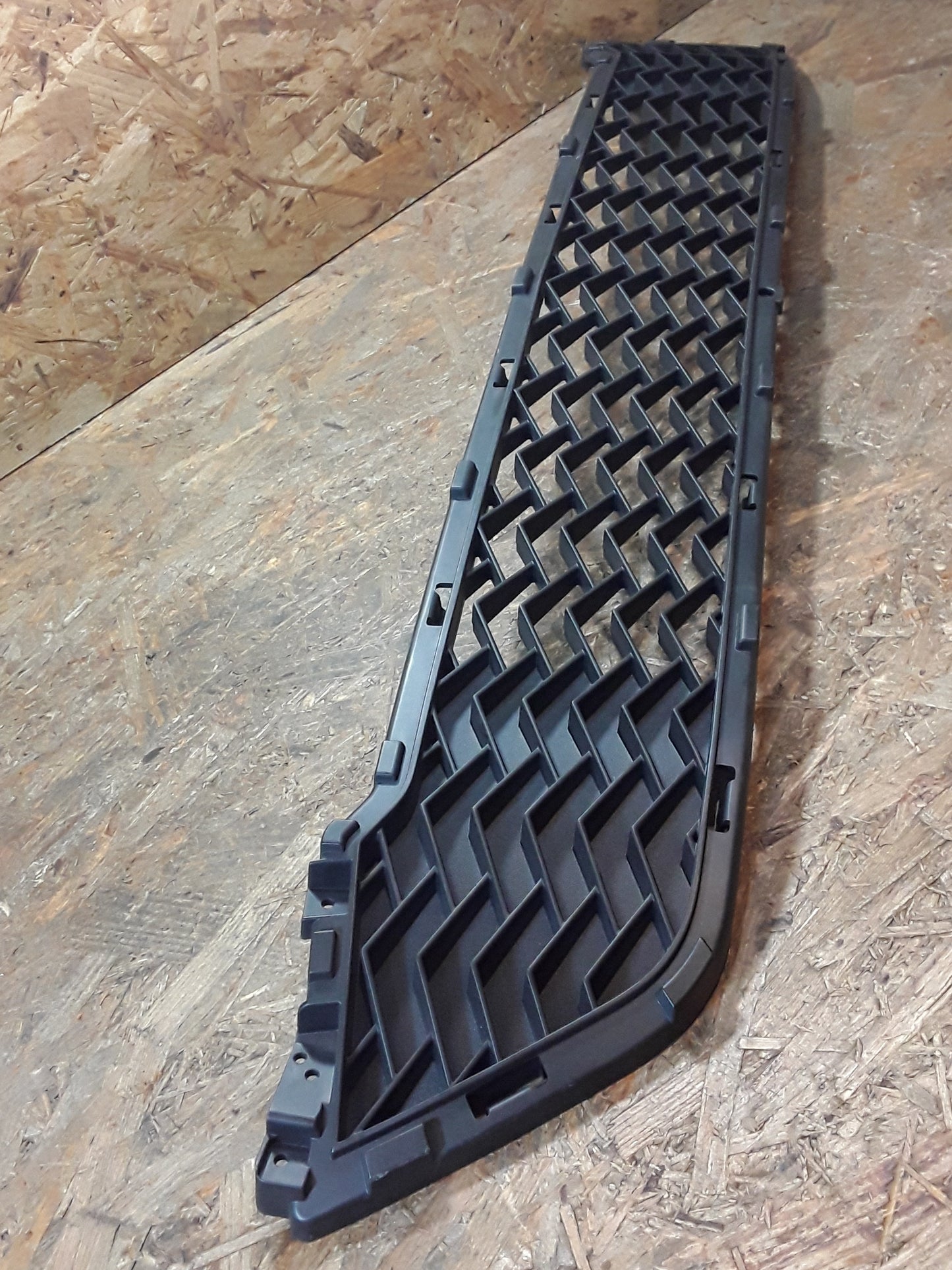 Chevrolet Spark 1.0l M300 Kühlergrill,  Stoßstange original GM NEU