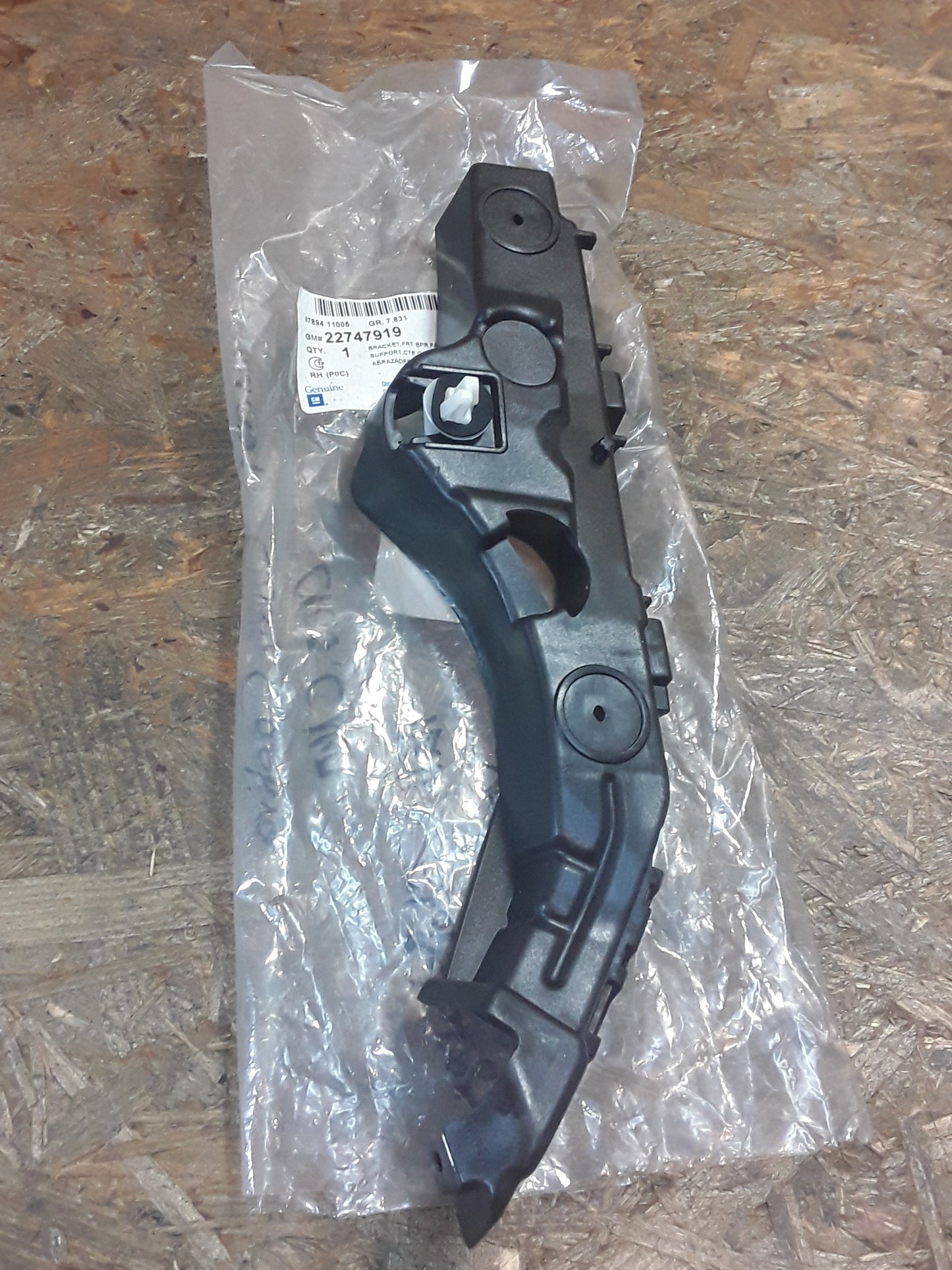 Chevrolet Captiva C100/ C140 Halter Stoßstange vorne rechts original GM NEU
