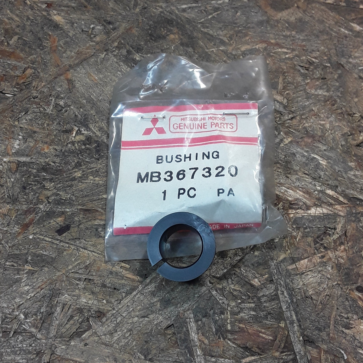 Mitsubishi Fuso Buchse Schaltgestänge Sitz Rückzugfeder des Schalthebels, LWR original Mitsubishi NEU