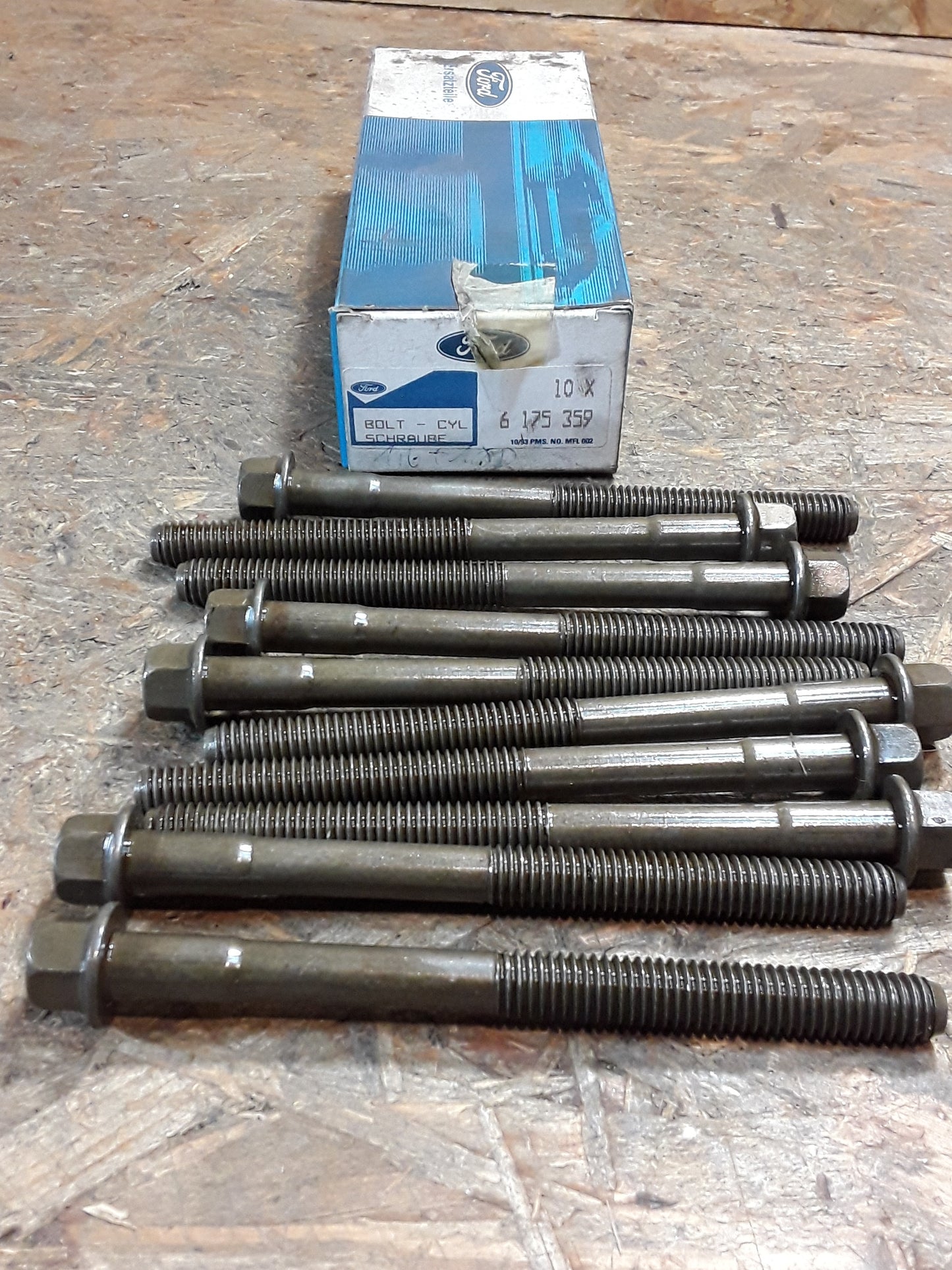 Ford Escort lll, 1.6/ lV 1.6,1.8/ V 1.8 Zylinderkopfschrauben original Ford NEU
