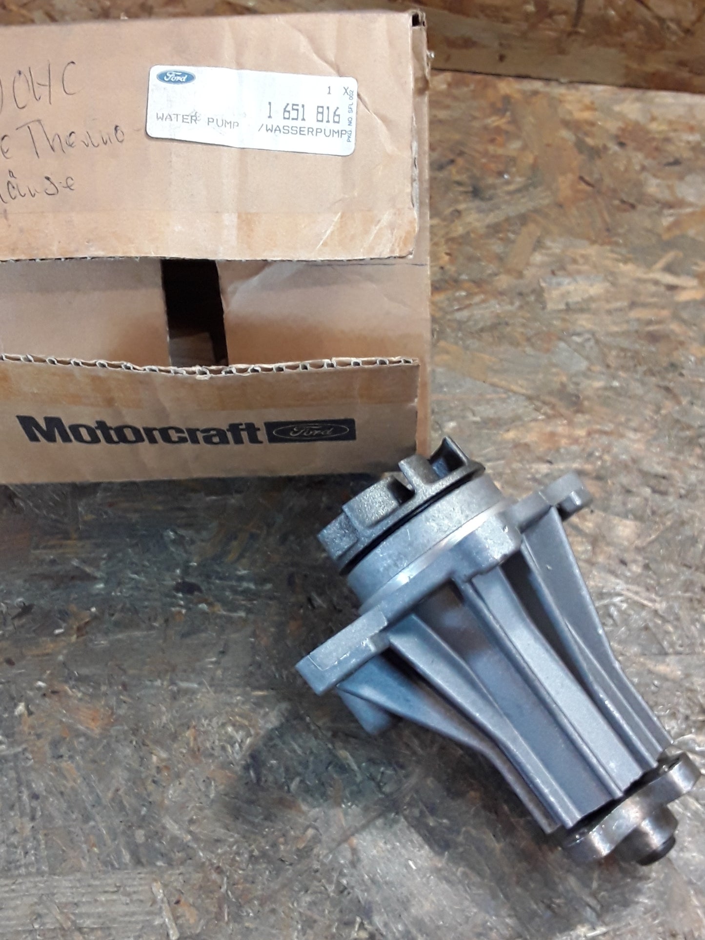 Ford Scorpio I / Scorpio II / Sierra/ Transit Wasserpumpe original Ford NEU
