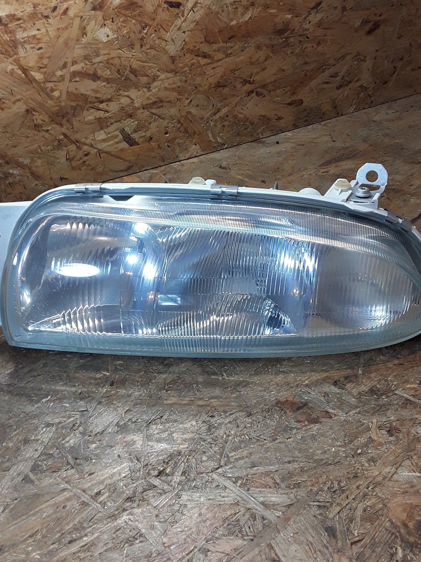 Ford Fiesta IV Bj 95-02 Scheinwerfer links original Ford NEU