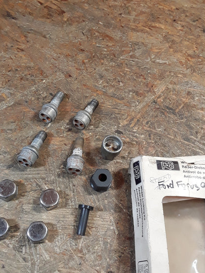 Ford Focus Bj 98-05 Räder Diebstahlsicherung original Ford NEU