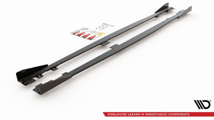 Maxton Robuste Racing Seitenschweller Ansatz für für V.2 + Flaps BMW 1er F20 M135i / M140i / M-Paket schwarz Hochglanz