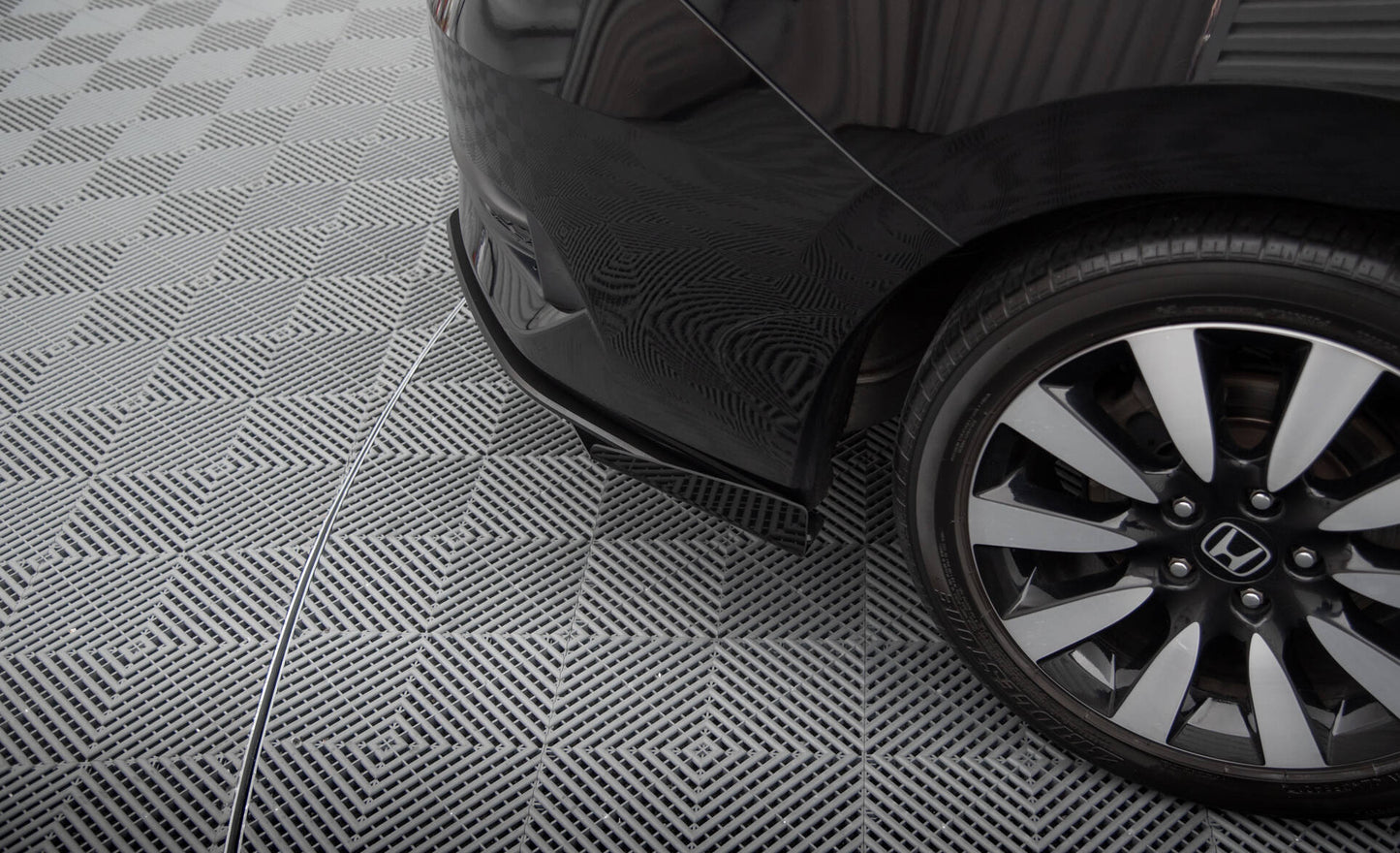 Maxton Hintere Seiten Flaps für Honda Civic Mk10 schwarz Hochglanz