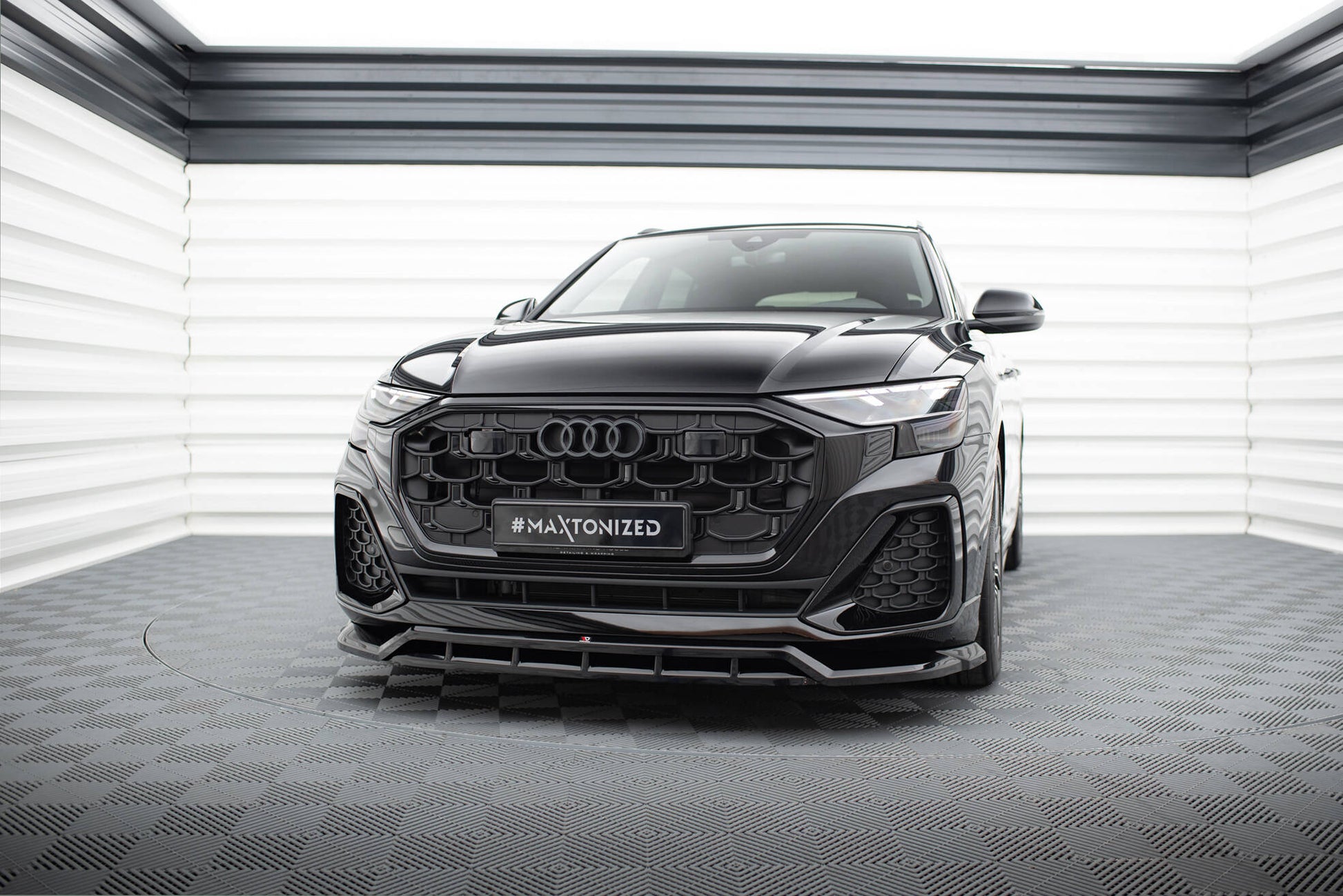 Maxton Front Ansatz für Audi SQ8 / Q8 S-Line Mk1 Facelift schwarz Hochglanz