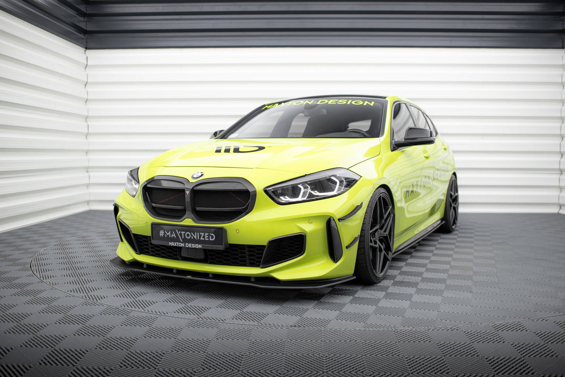Maxton Street Pro Front Ansatz für für BMW 1er F40 M-Paket / M135i