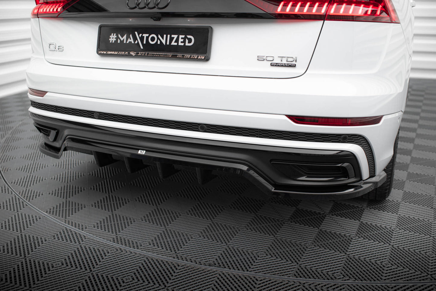 Maxton Mittlerer Diffusor Heck Ansatz DTM Look für Audi Q8 S-Line Mk1 schwarz Hochglanz