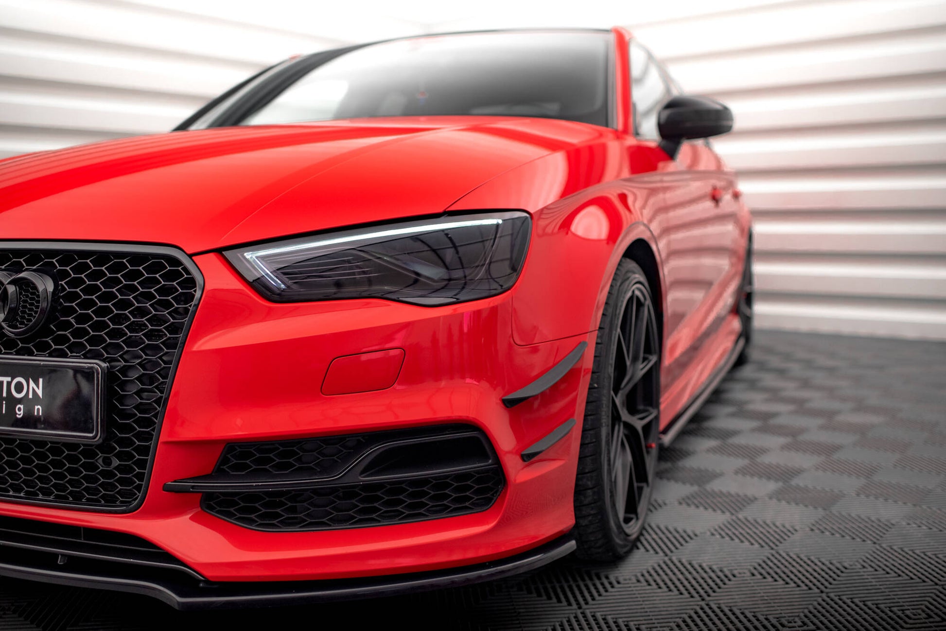 Maxton Stoßstangenflügel vorne (Canards) Audi S3 / A3 S-Line 8V Limousine / Cabrio