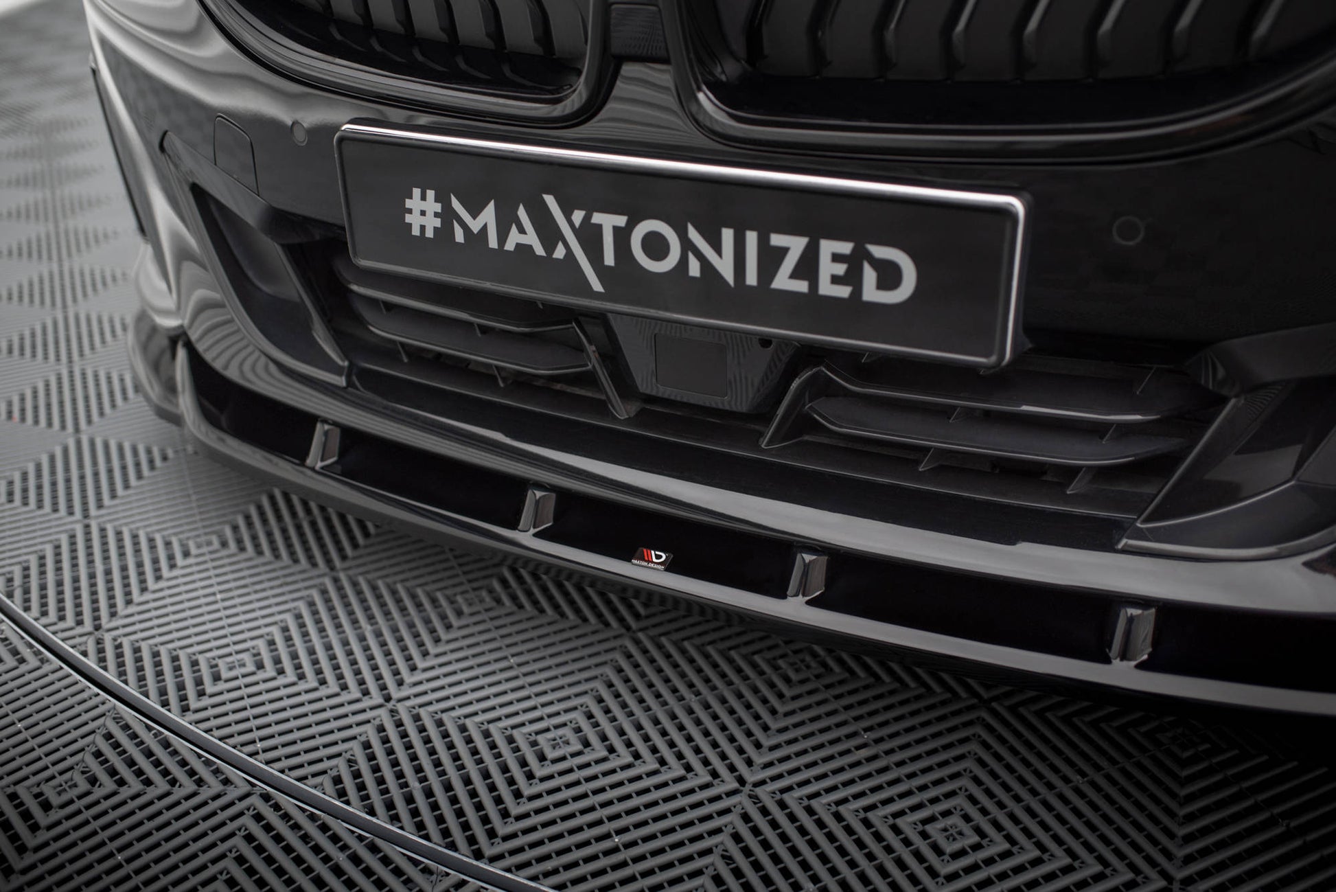 Maxton Front Ansatz V.3 für BMW 2 Coupe G42 schwarz Hochglanz
