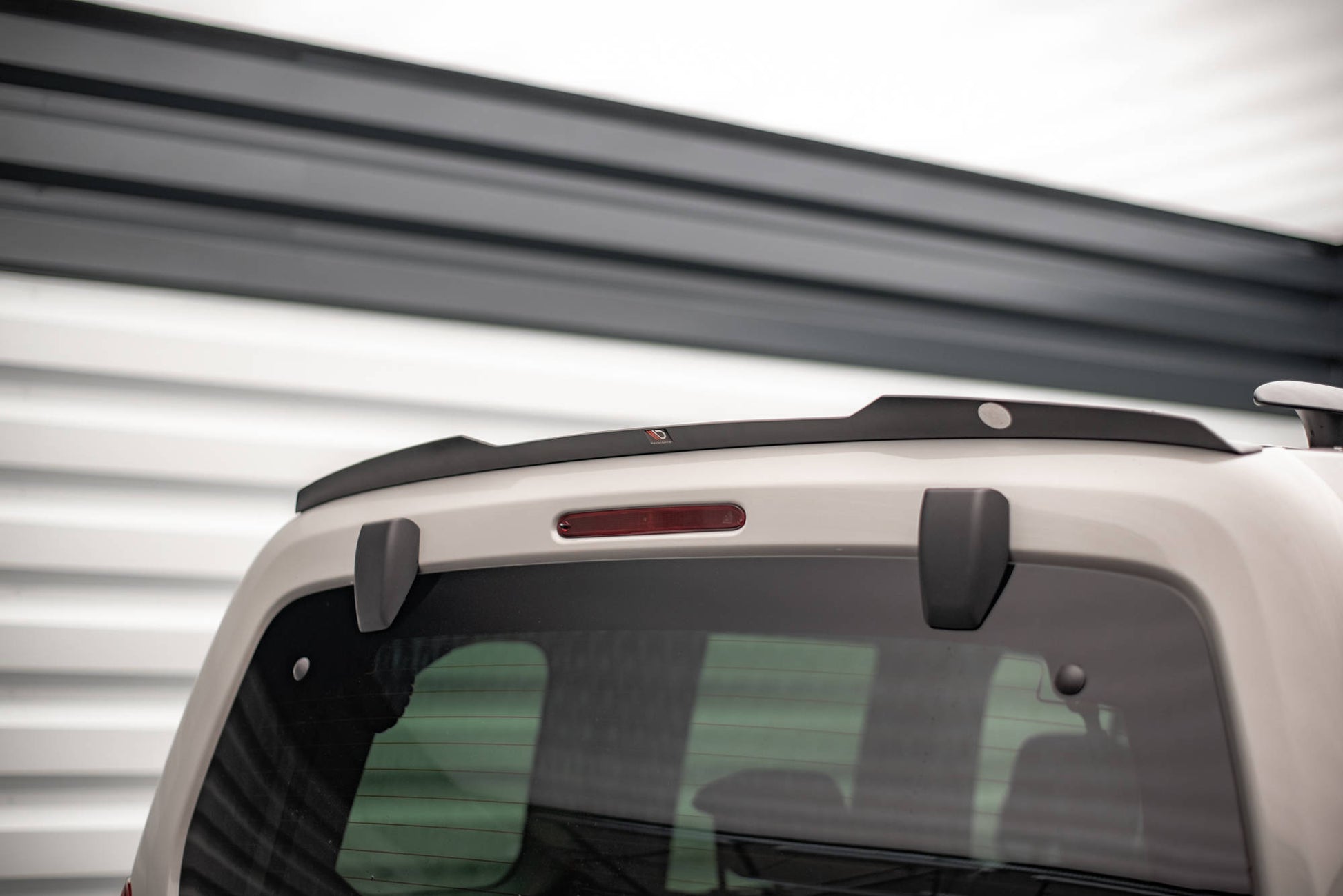 Maxton Spoiler CAP für Citroen Berlingo Mk3 schwarz Hochglanz