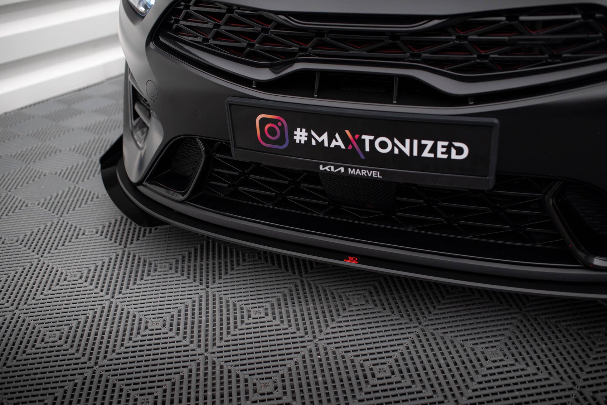 Maxton Street Pro Front Ansatz für +Flaps für + Flaps Kia Proceed GT Mk1 Facelift / Ceed GT Mk3 Facelift  schwarz Hochglanz