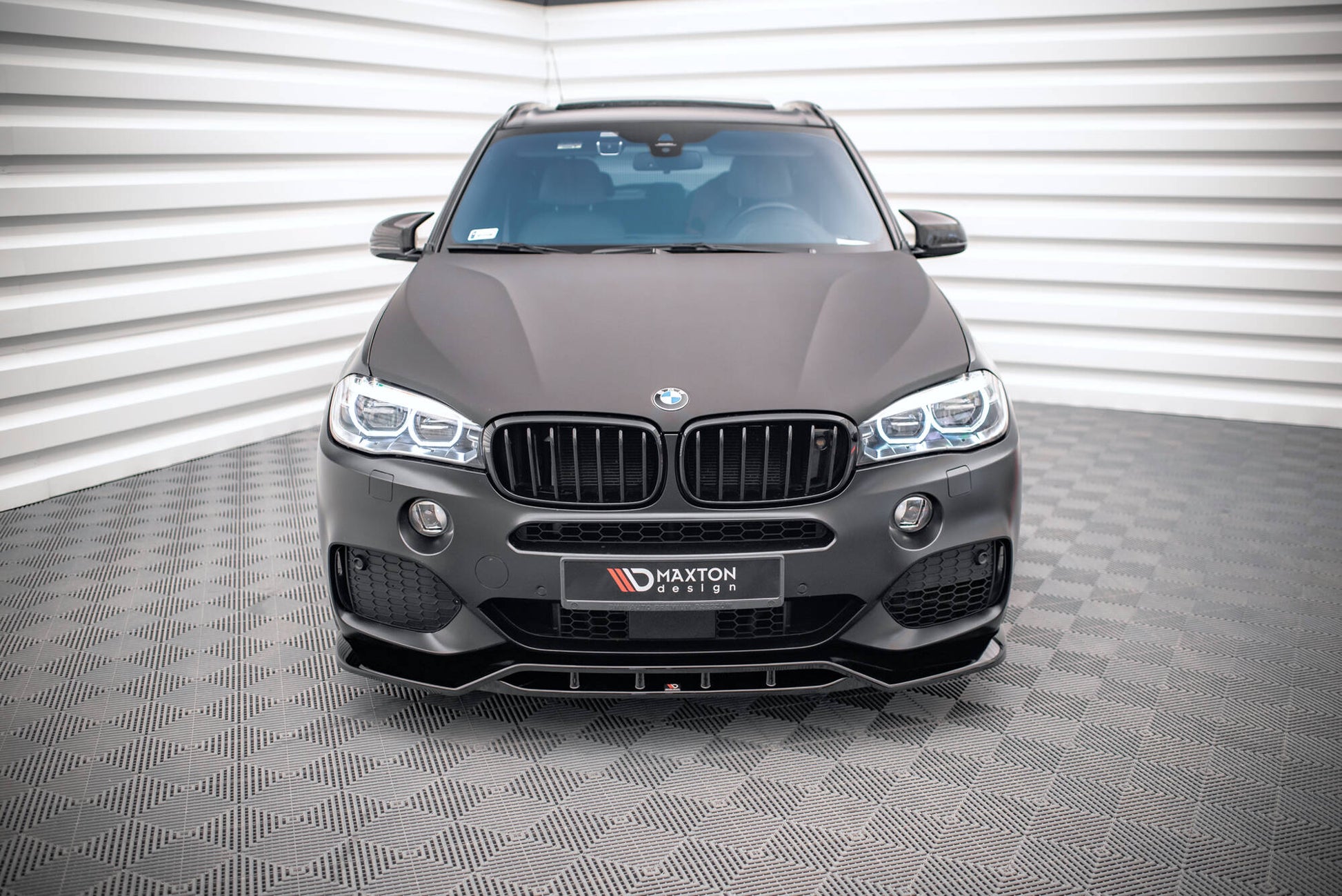 Maxton Front Ansatz V.2 für BMW X5 M-Paket F15 schwarz Hochglanz