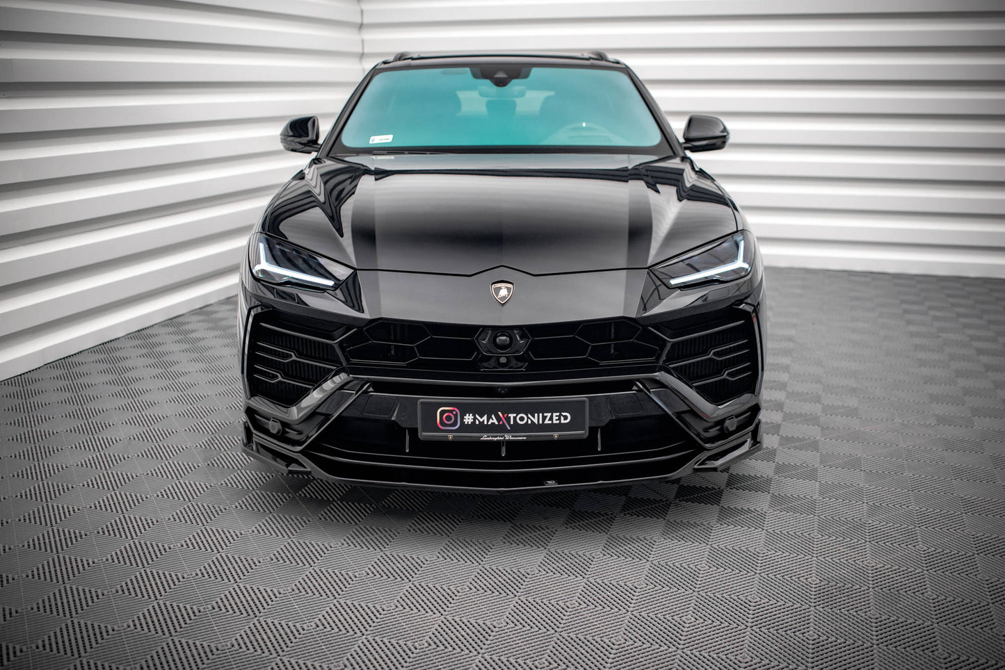 Maxton Front Ansatz V.3 für Lamborghini Urus Mk1 schwarz Hochglanz