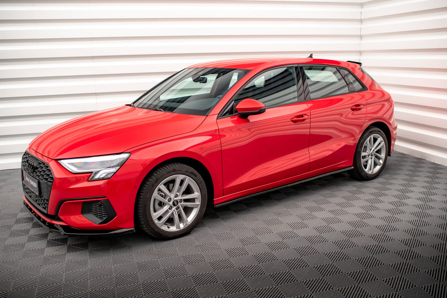 Maxton Seitenschweller Ansatz für Audi A3 8Y schwarz Hochglanz