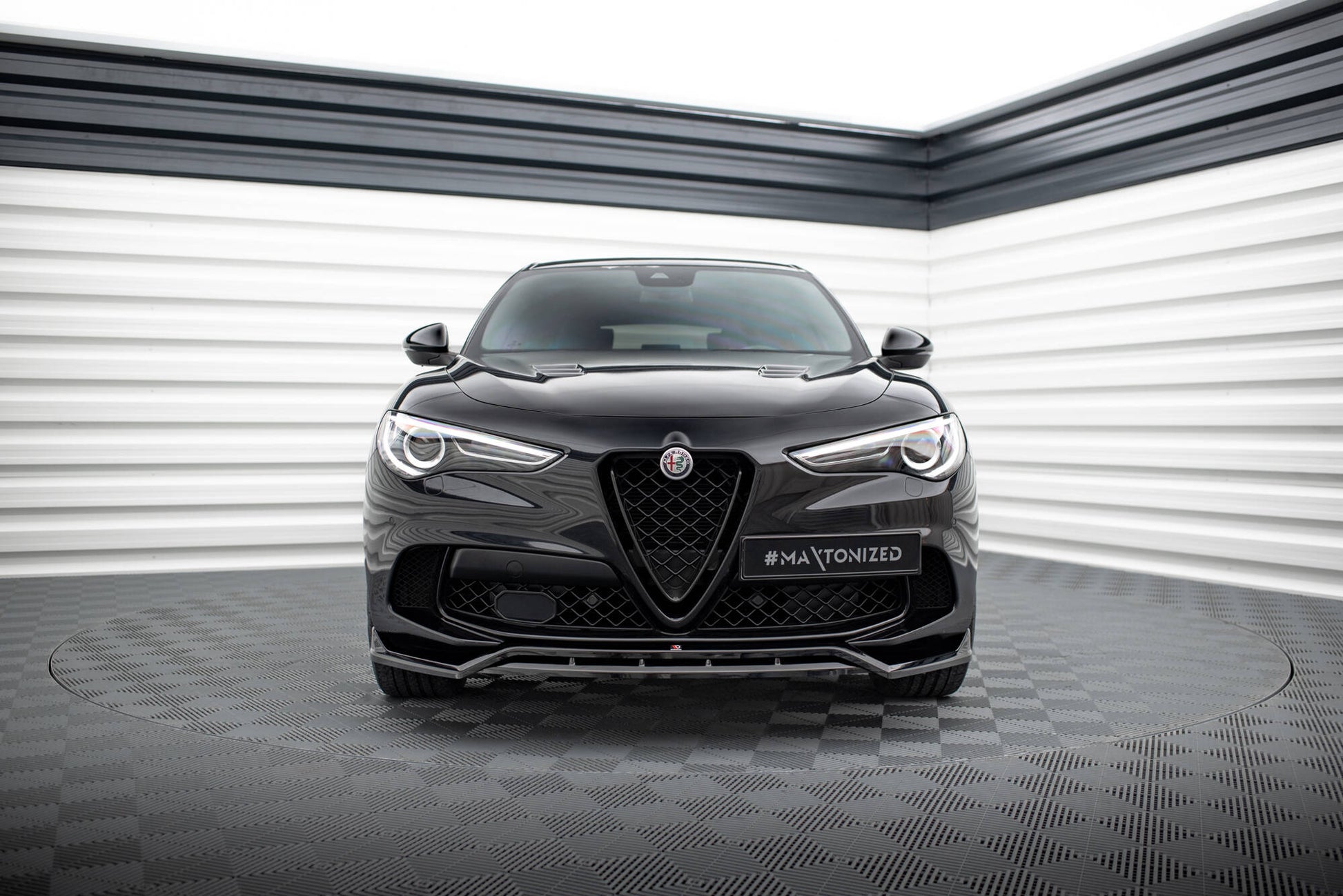 Maxton Front Ansatz für Alfa Romeo Stelvio Quadrifoglio Mk1 schwarz Hochglanz