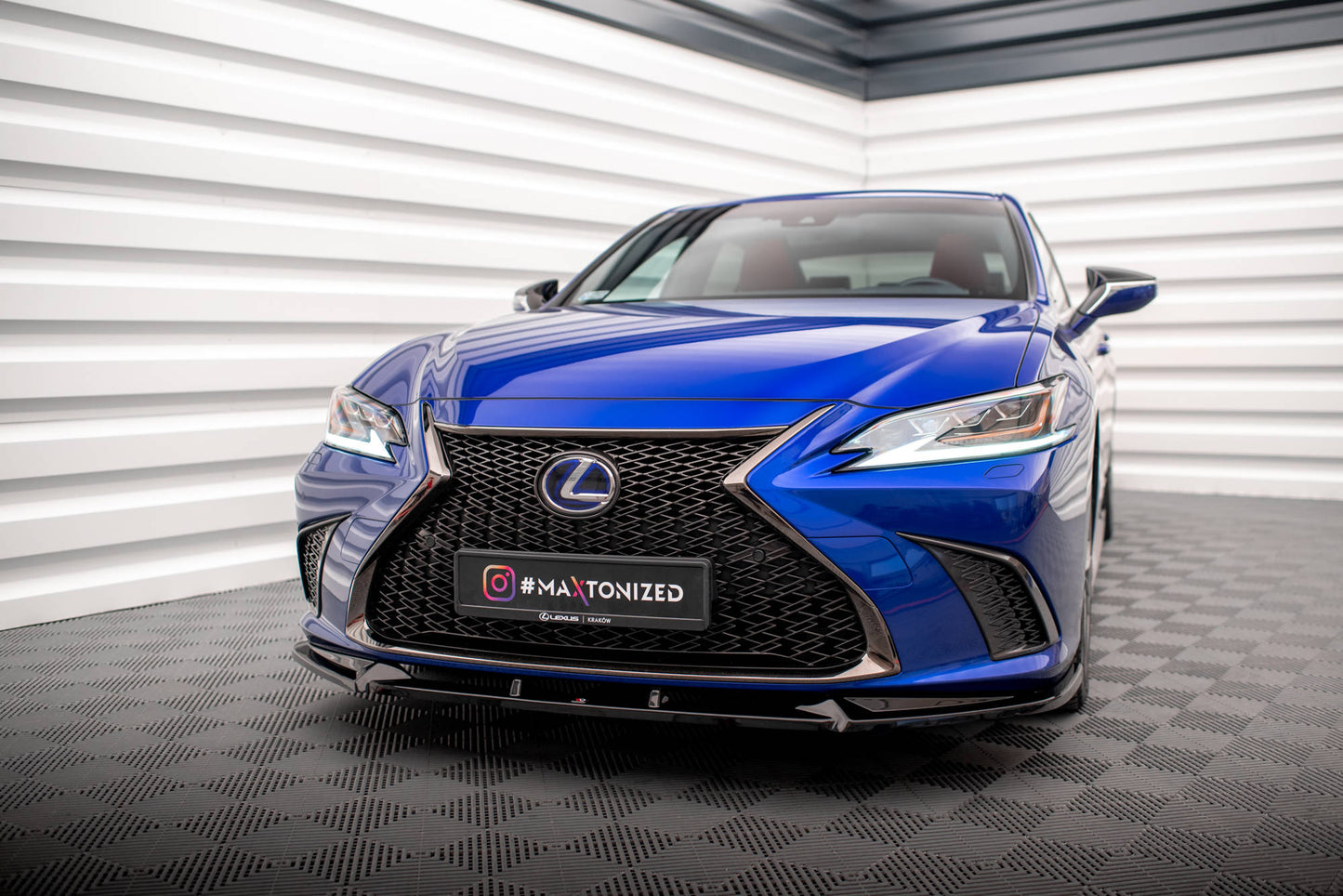 Maxton Front Ansatz V.2 für Lexus ES F Sport Mk7 schwarz Hochglanz
