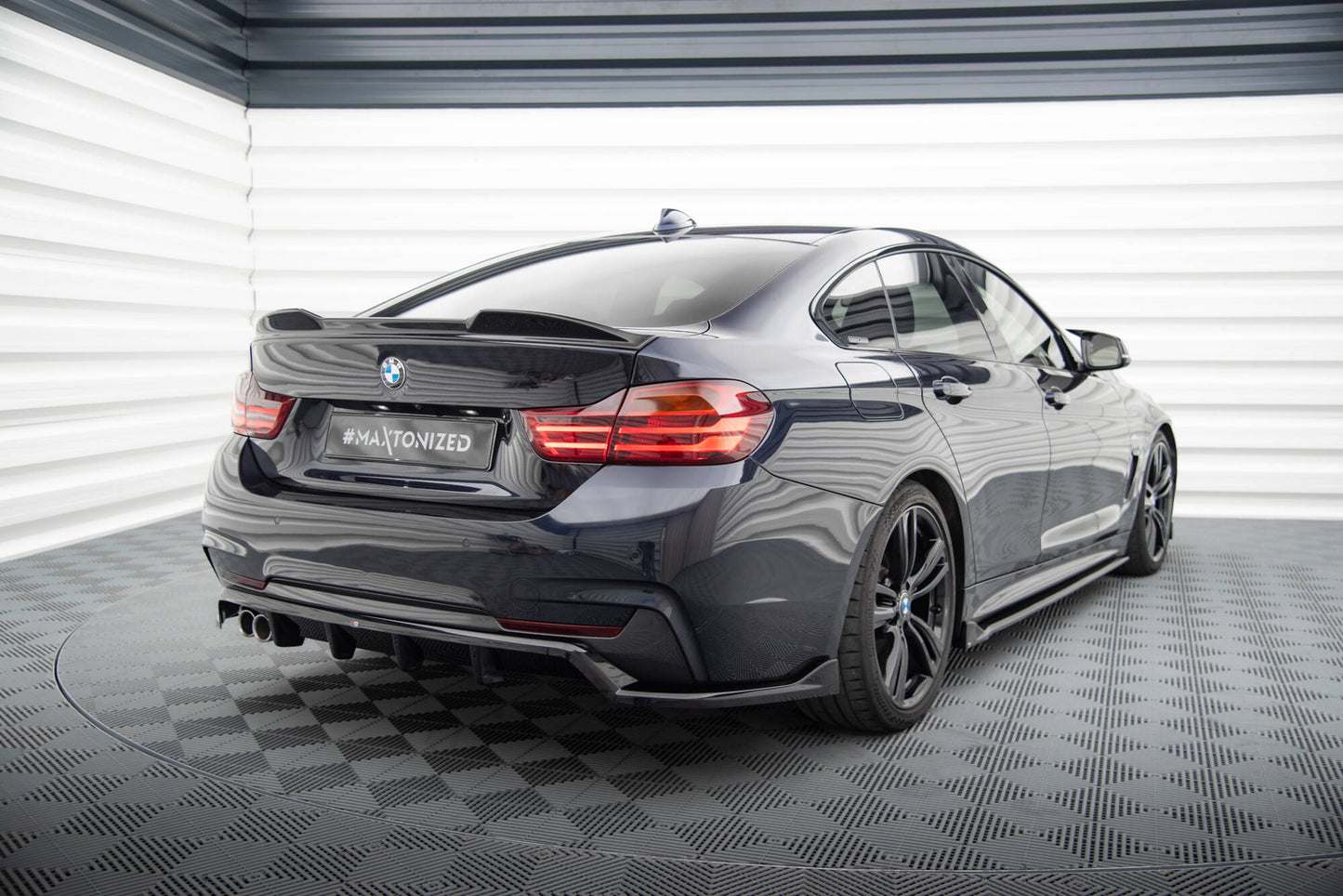 Maxton Mittlerer Diffusor Heck Ansatz DTM Look für BMW 4er Coupe / Gran Coupe / Cabrio M-Paket F32 / F36 / F33 schwarz Hoc...