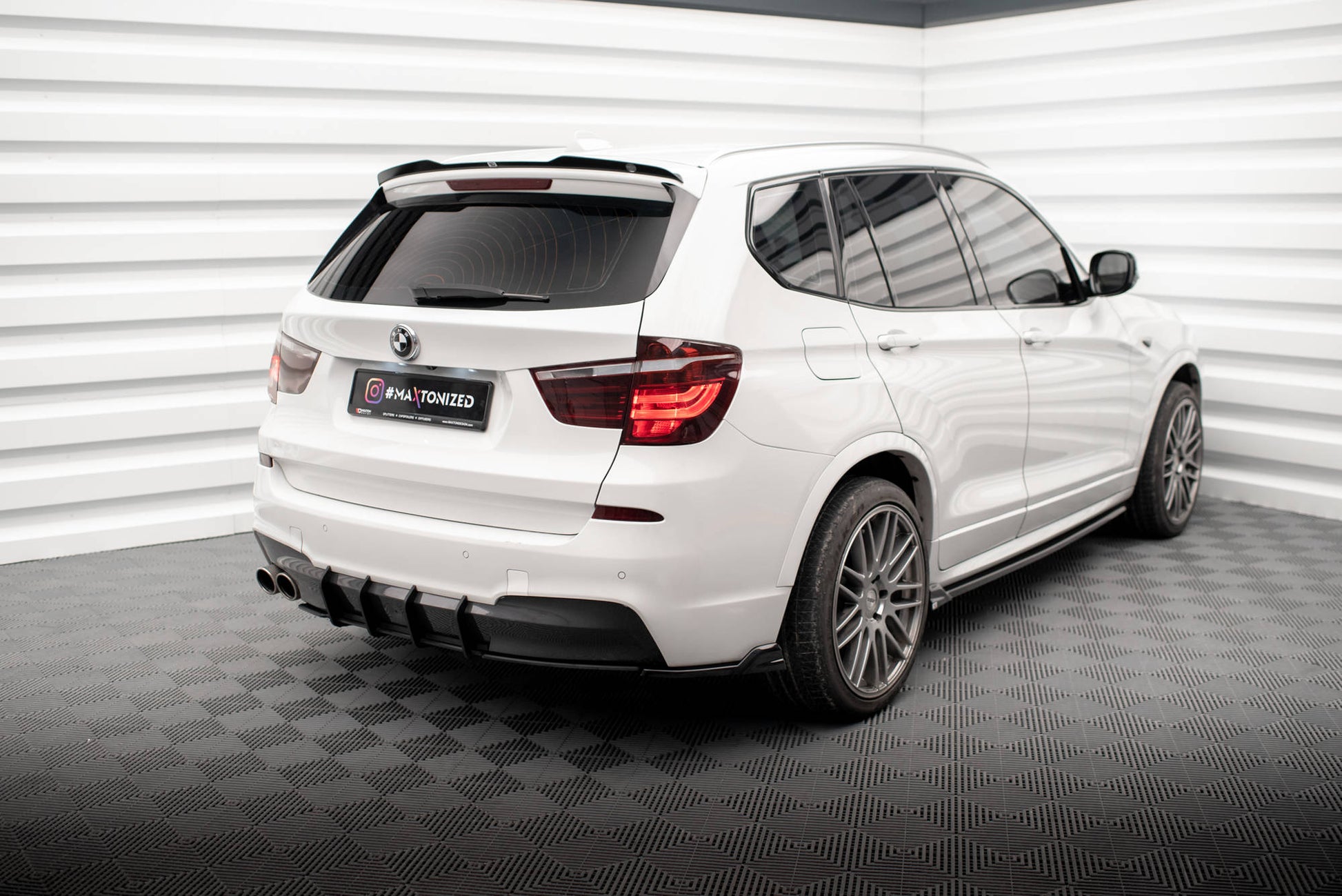 Maxton Spoiler CAP für BMW X3 M-Paket F25 schwarz Hochglanz
