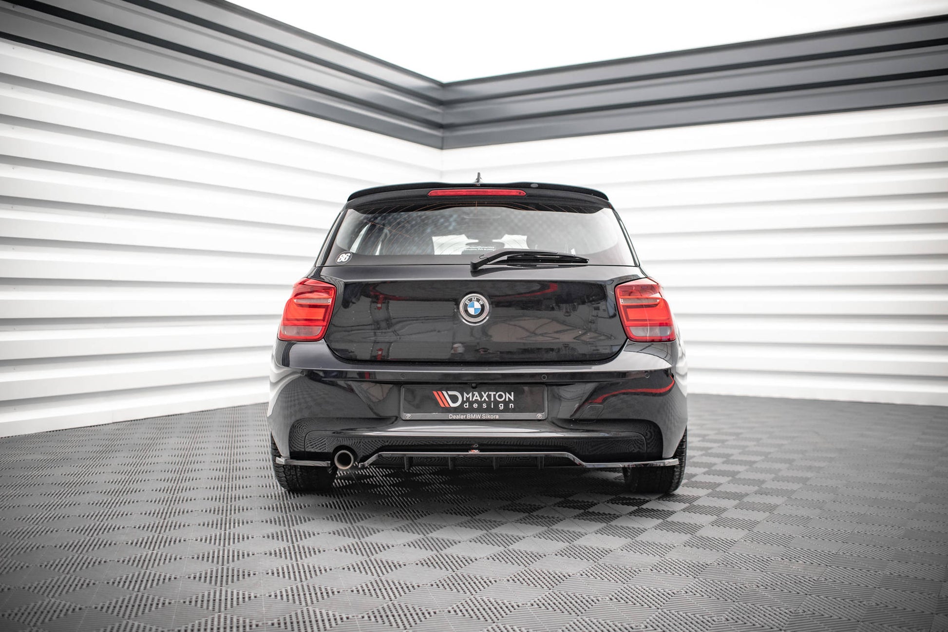 Maxton Mittlerer Diffusor Heck Ansatz DTM Look für BMW 1er F20 schwarz Hochglanz