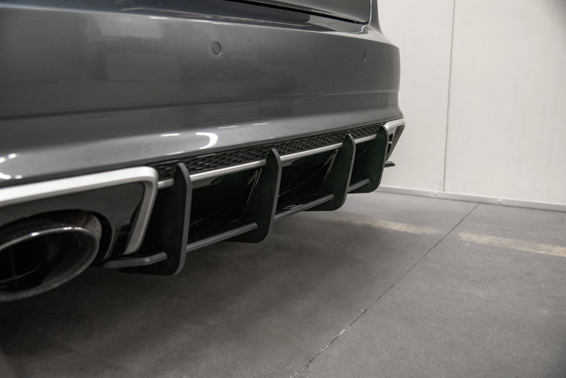 Maxton Robuste Racing Heckschürze V.1 für Audi RS3 8V Sportback