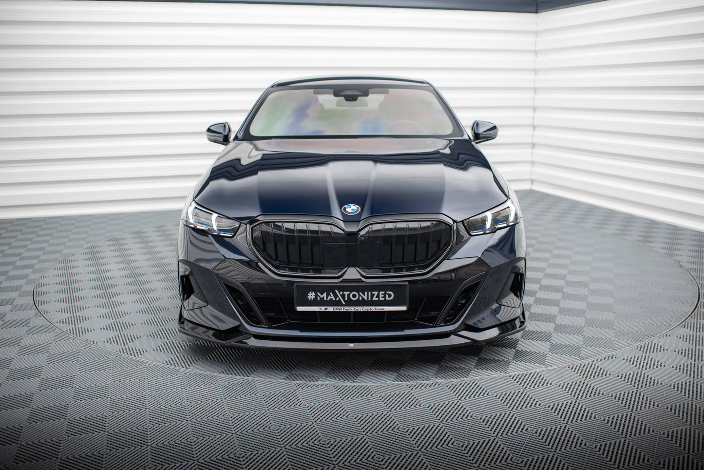 Maxton Front Ansatz V.2 für BMW 5er M-Paket G60 schwarz Hochglanz
