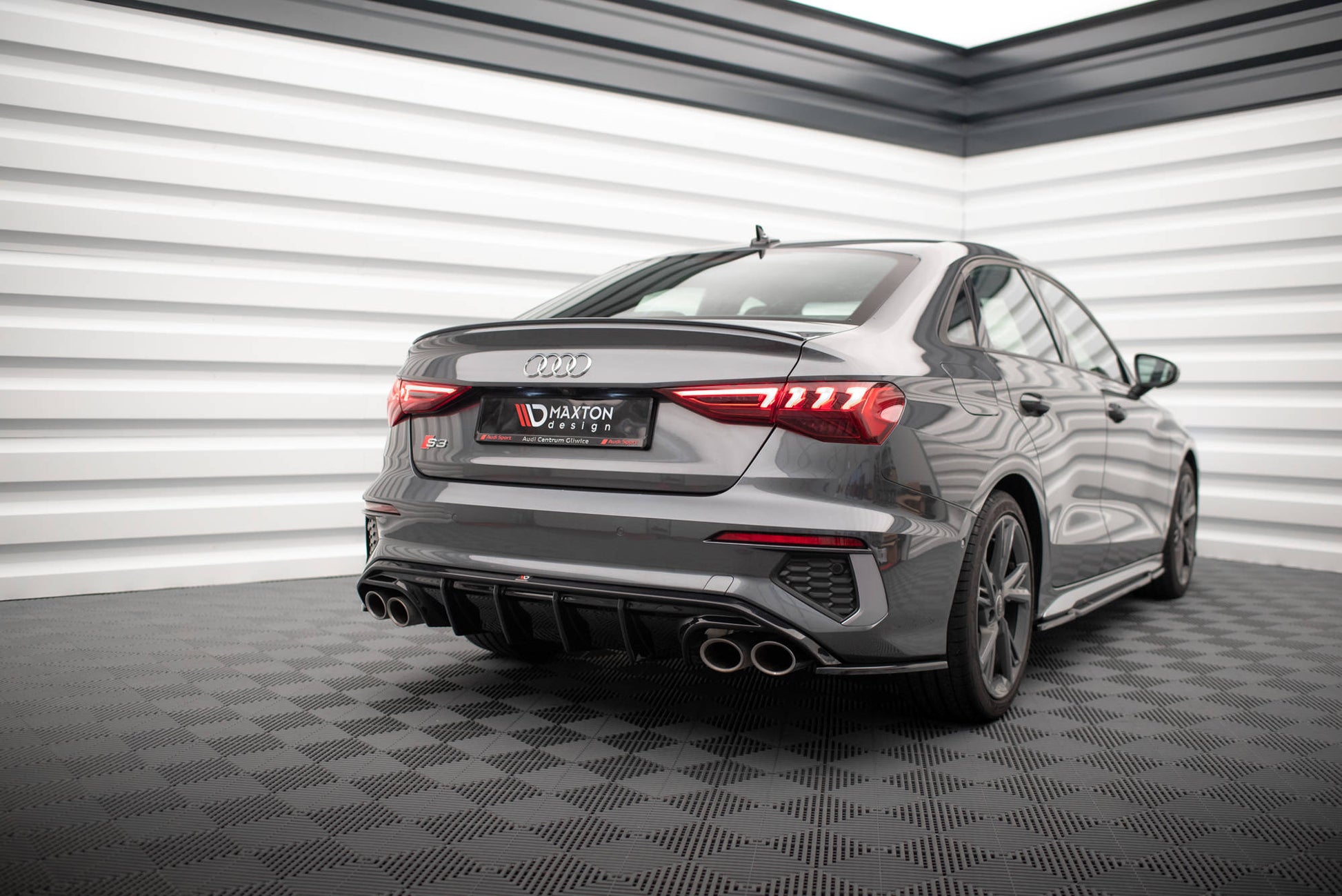 Maxton Diffusor Heck Ansatz für Audi S3 Limousine 8Y schwarz Hochglanz