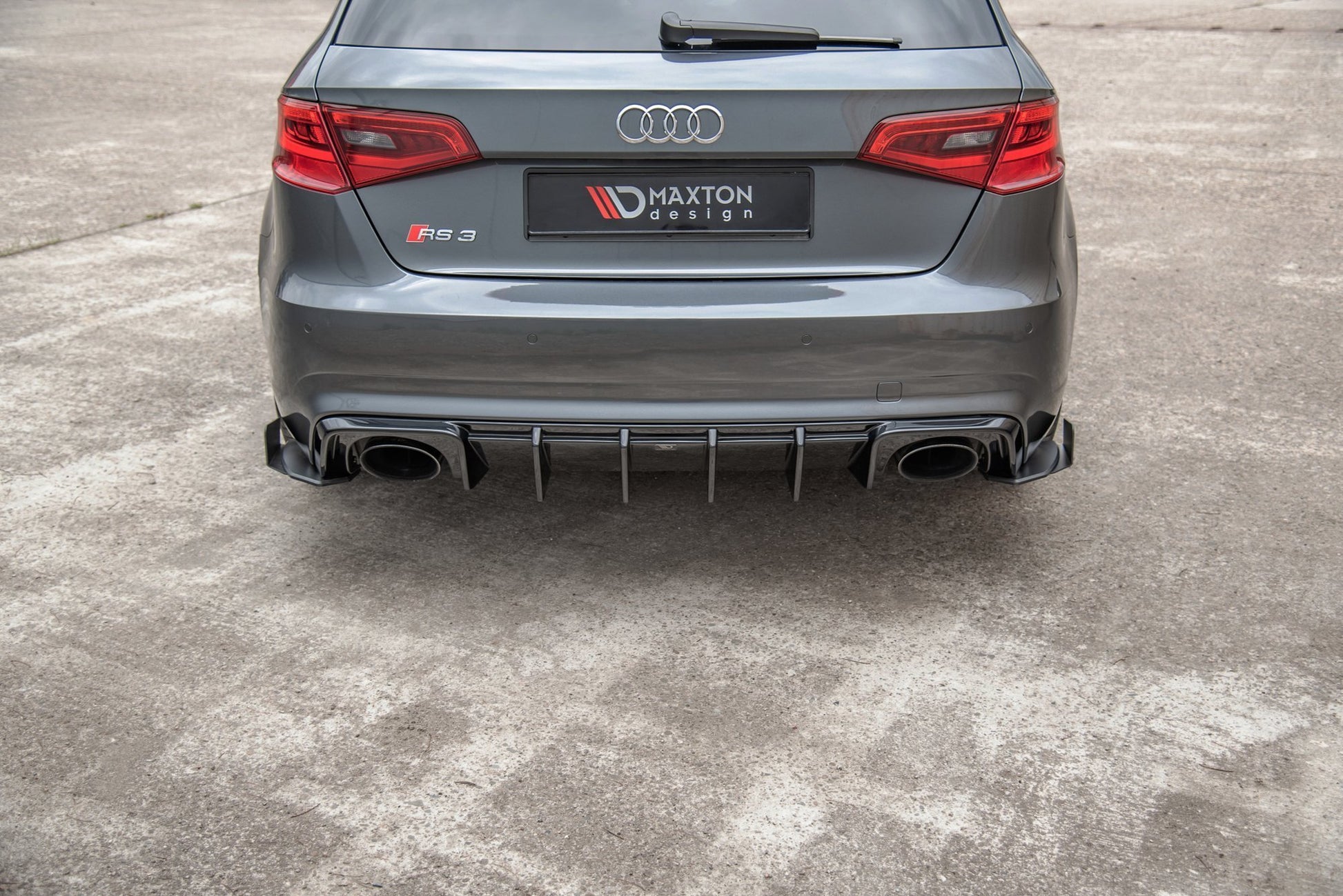 Maxton Robuste Racing Heck Ansatz Flaps Diffusor +Flaps für Audi RS3 8V Sportback schwarz Hochglanz