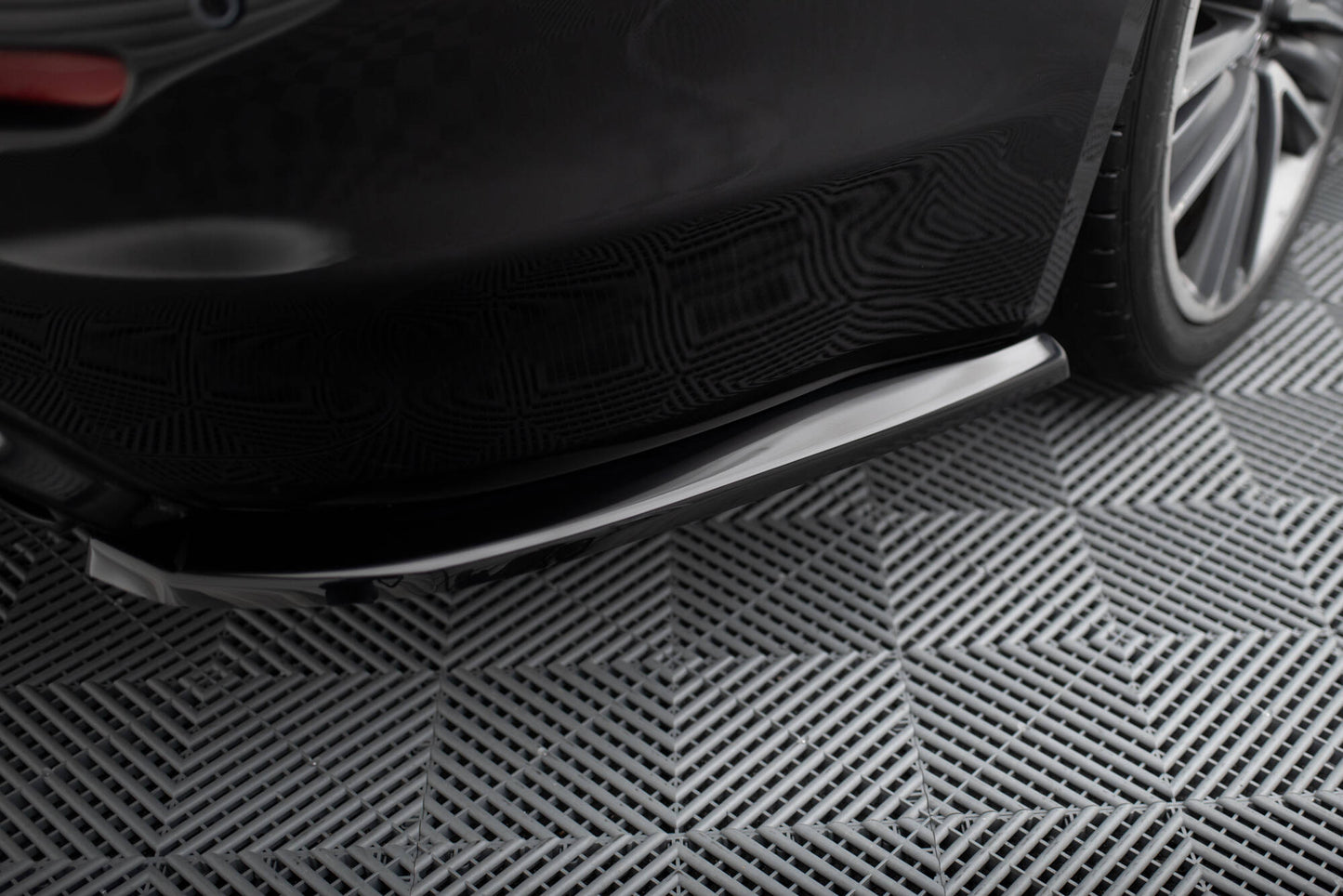 Maxton Heck Ansatz Flaps Diffusor V.2 für Infiniti Q50 S Mk1 schwarz Hochglanz