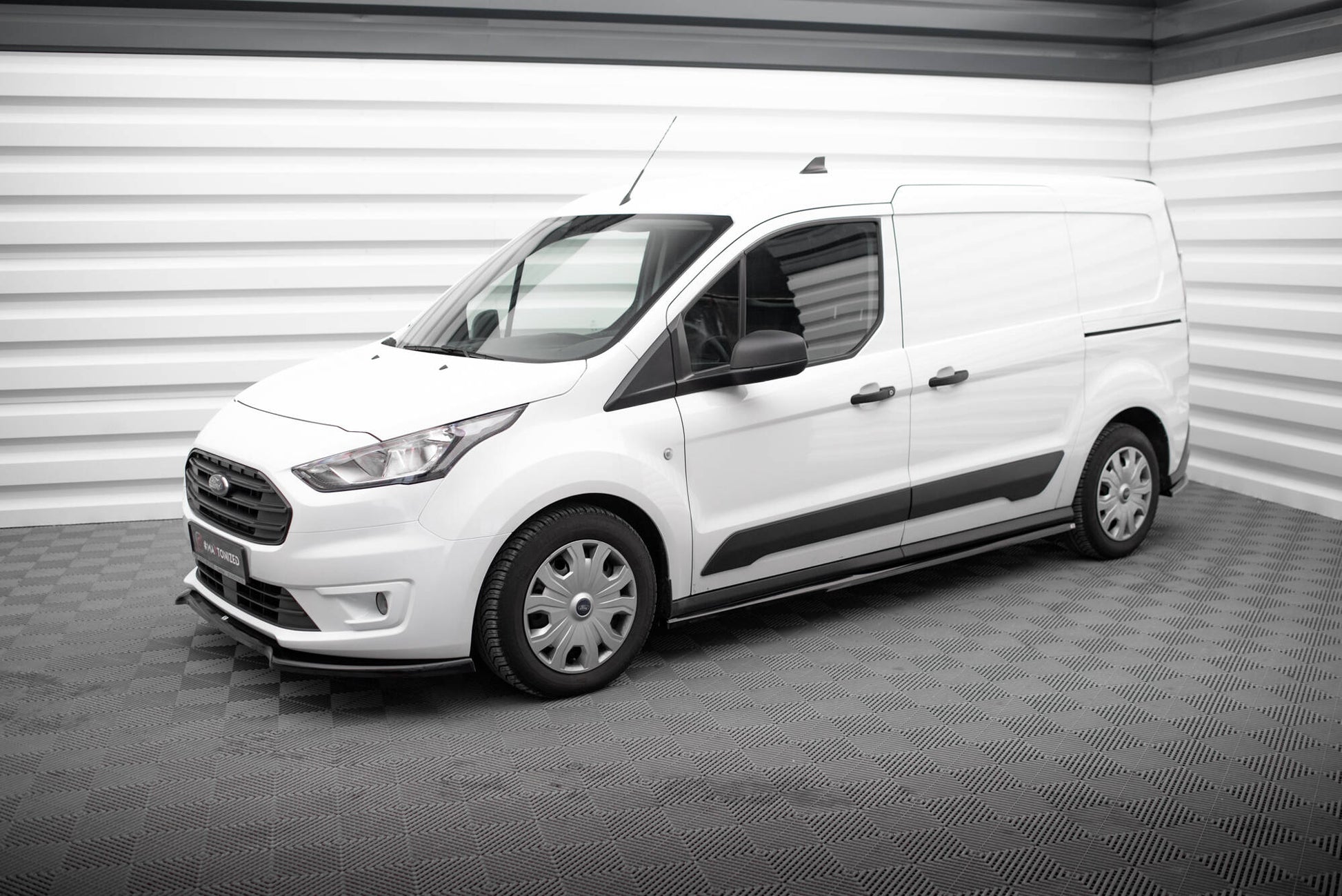Maxton Seitenschweller Ansatz für Ford Transit Connect Mk2 Facelift schwarz Hochglanz