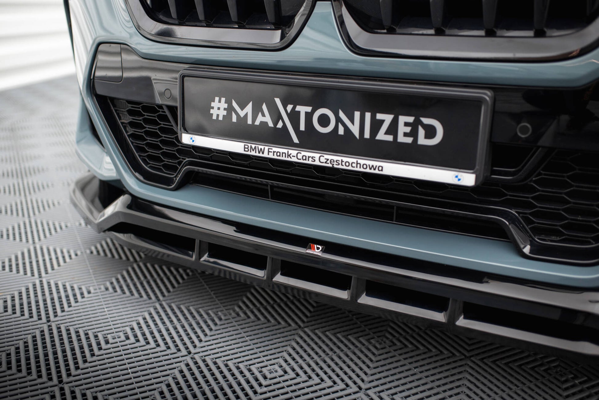 Maxton Front Ansatz für BMW X1 M-Paket U11 schwarz Hochglanz