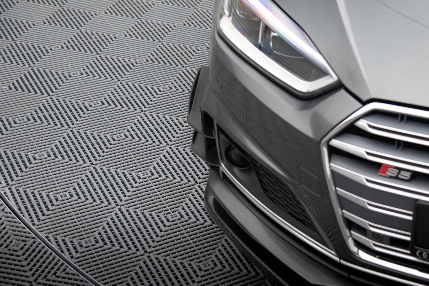 Maxton Stoßstangenflügel vorne (Canards) Audi S5 / A5 S-Line Coupe / Sportback F5