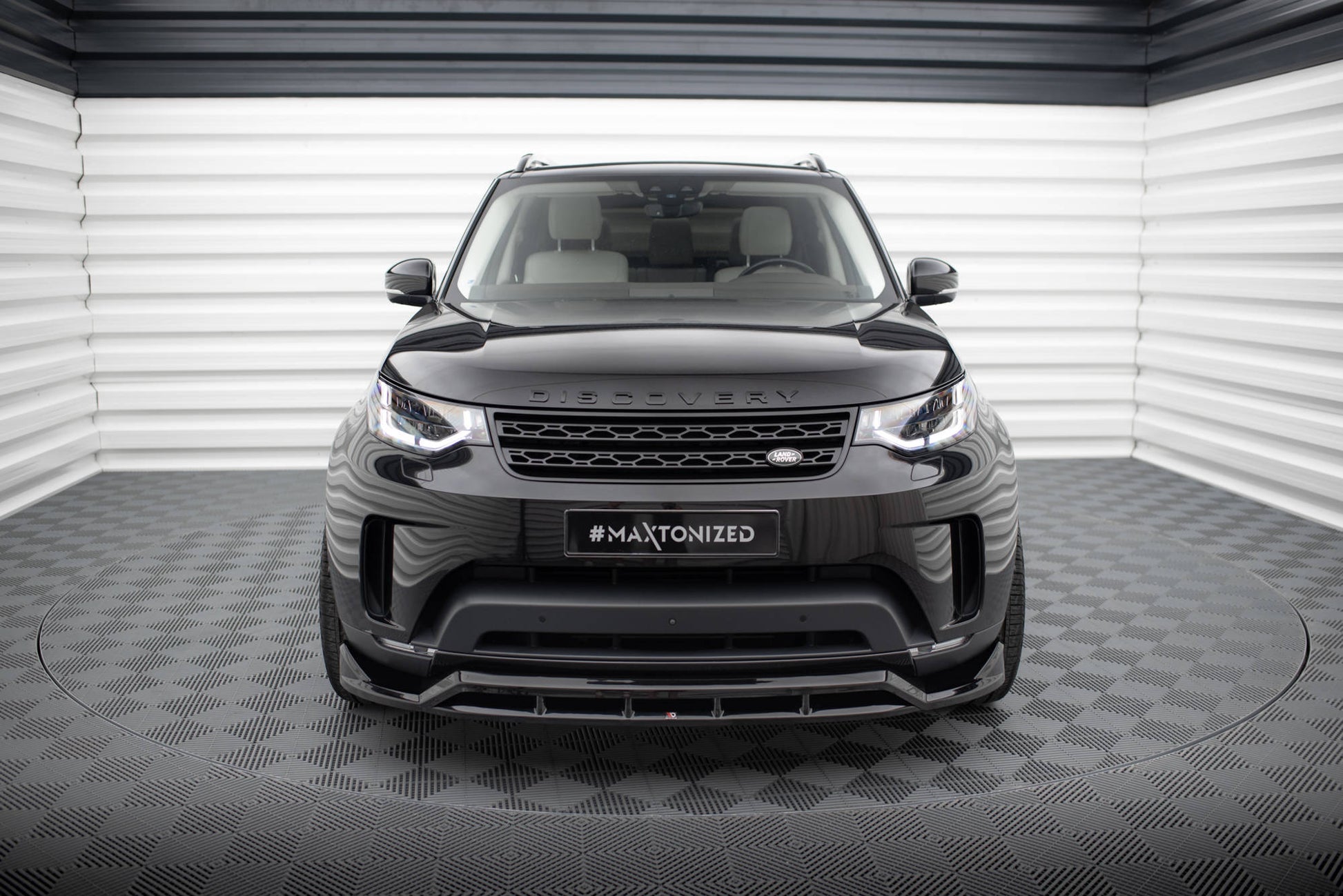 Maxton Front Ansatz für Land Rover Discovery HSE Mk5 schwarz Hochglanz