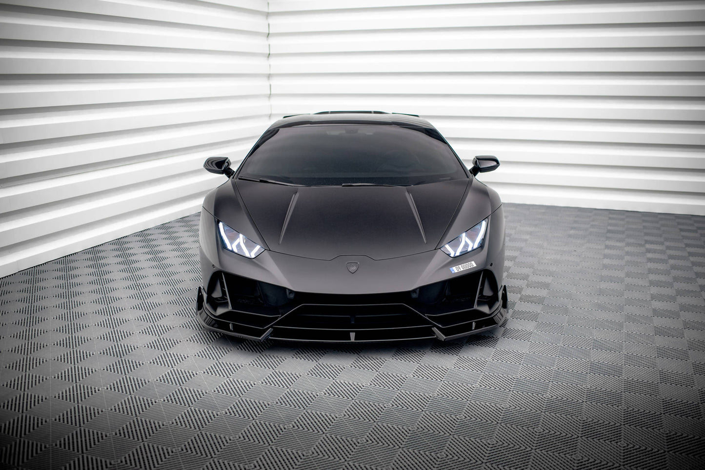 Maxton Front Ansatz für Lamborghini Huracan EVO schwarz Hochglanz
