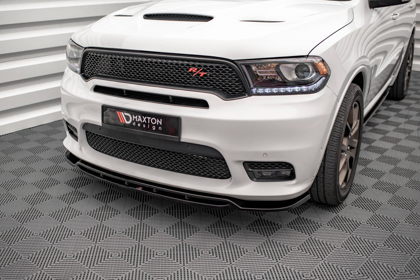 Maxton Front Ansatz V.1 für Dodge Durango RT / SRT Mk3 Facelift schwarz Hochglanz