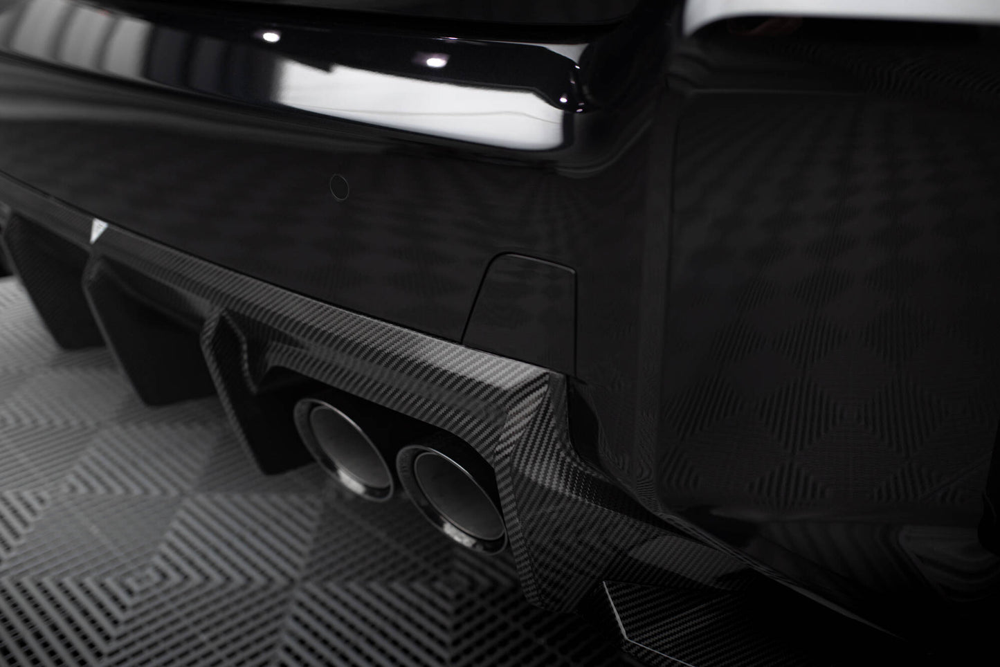 Maxton Carbon Fiber Diffusor Heck Ansatz für BMW M2 G87