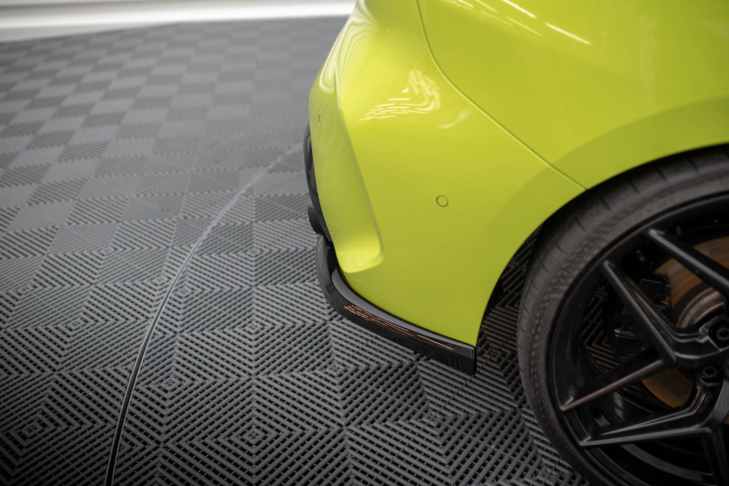 Maxton Heck Ansatz Flaps Diffusor V.1 für1 BMW 1er M-Paket / M135i F40 schwarz Hochglanz