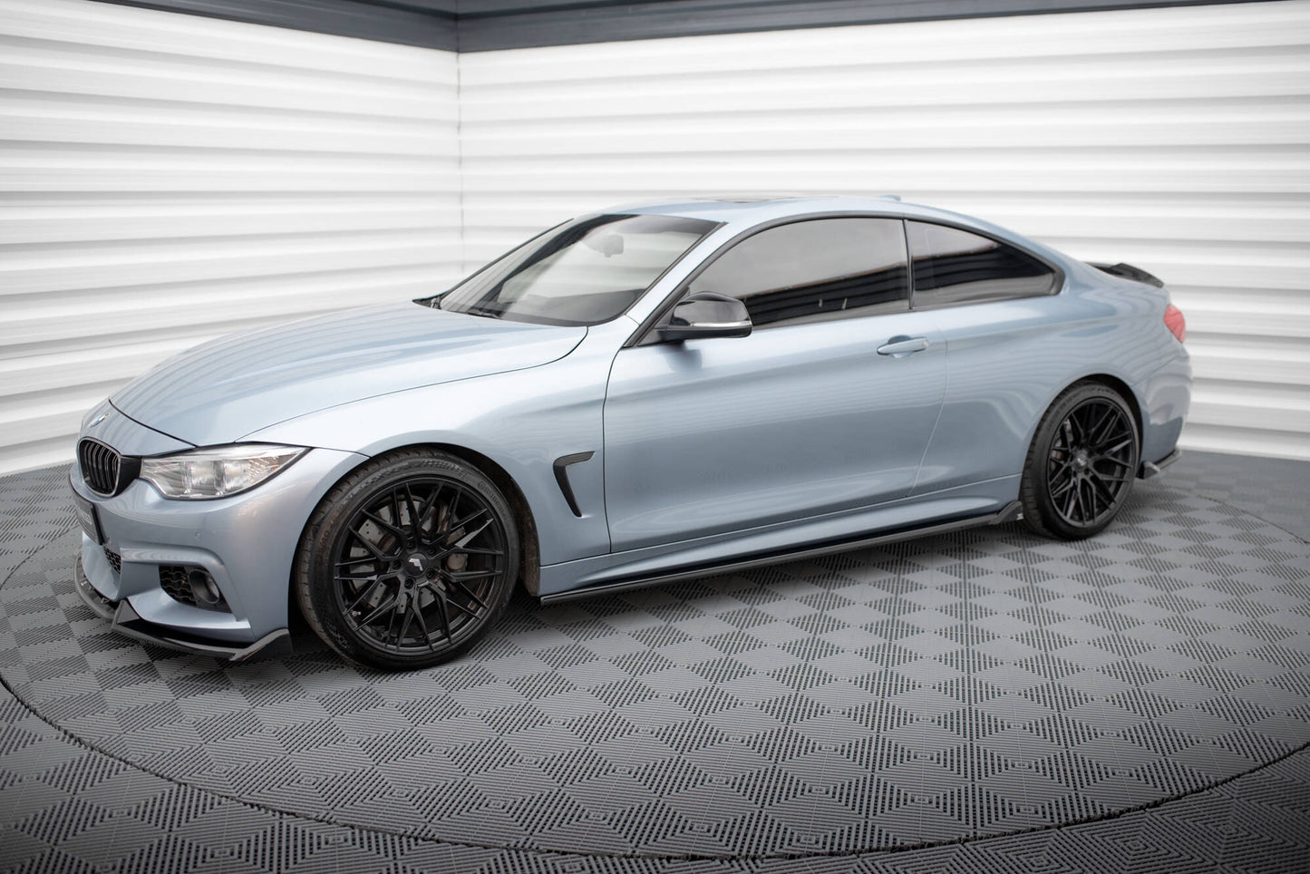 Maxton Seitenschweller Ansatz für V.2 für BMW 4er Coupe / Gran Coupe / Cabrio M-Paket F32 / F36 / F33 schwarz Hochglanz