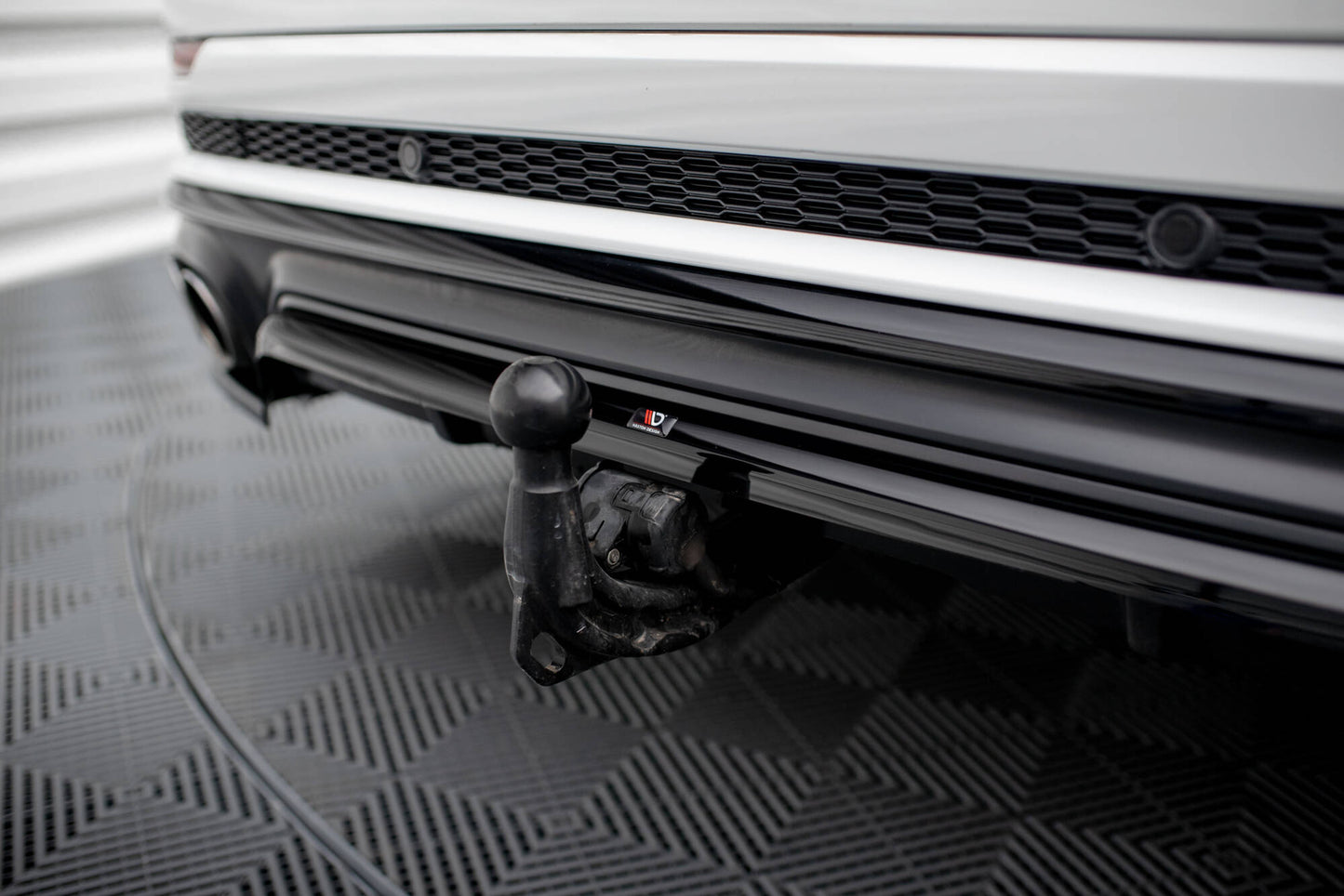 Maxton Mittlerer Diffusor Heck Ansatz DTM Look für Audi SQ8 Mk1  schwarz Hochglanz