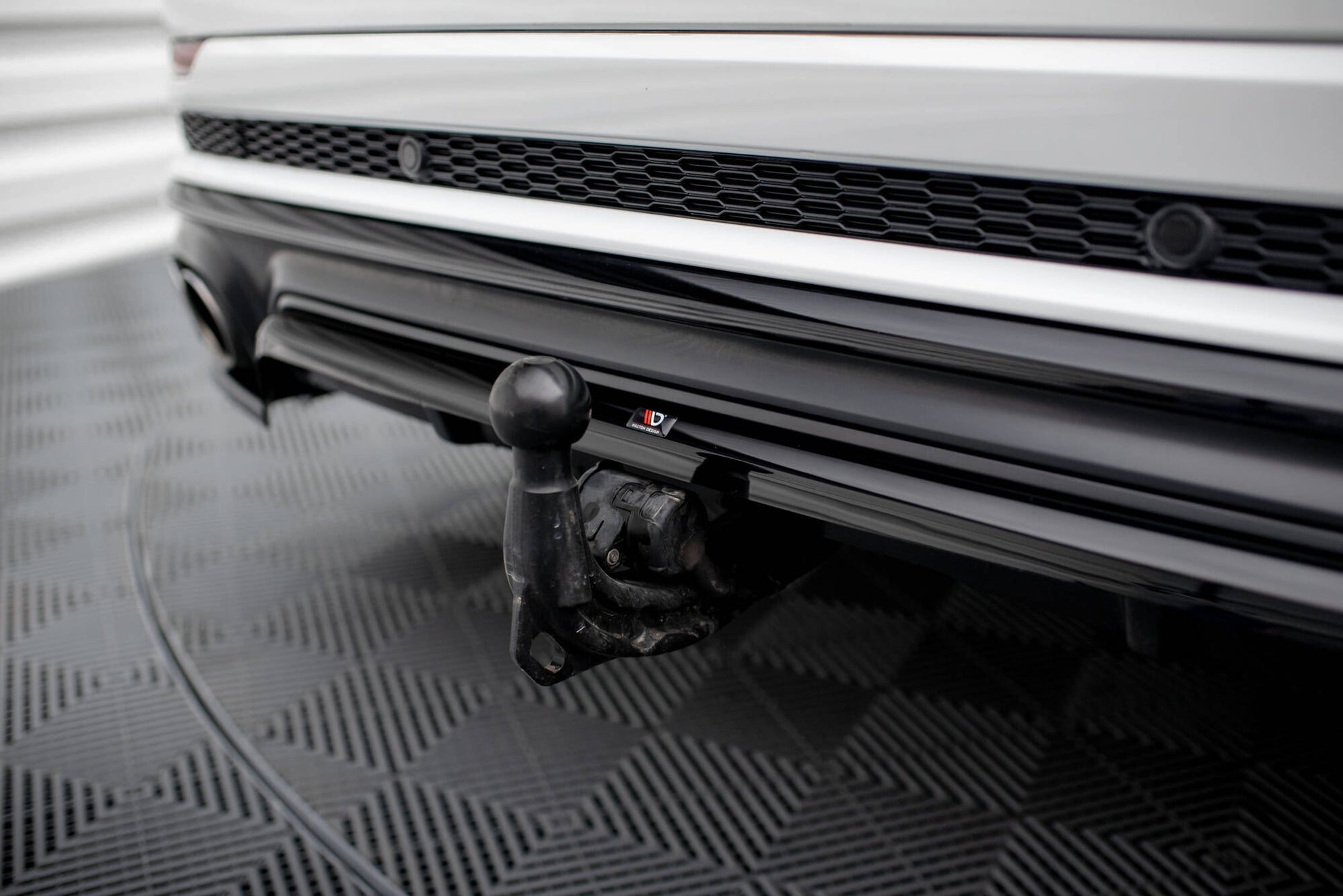 Maxton Mittlerer Diffusor Heck Ansatz DTM Look für Audi SQ8 Mk1  schwarz Hochglanz