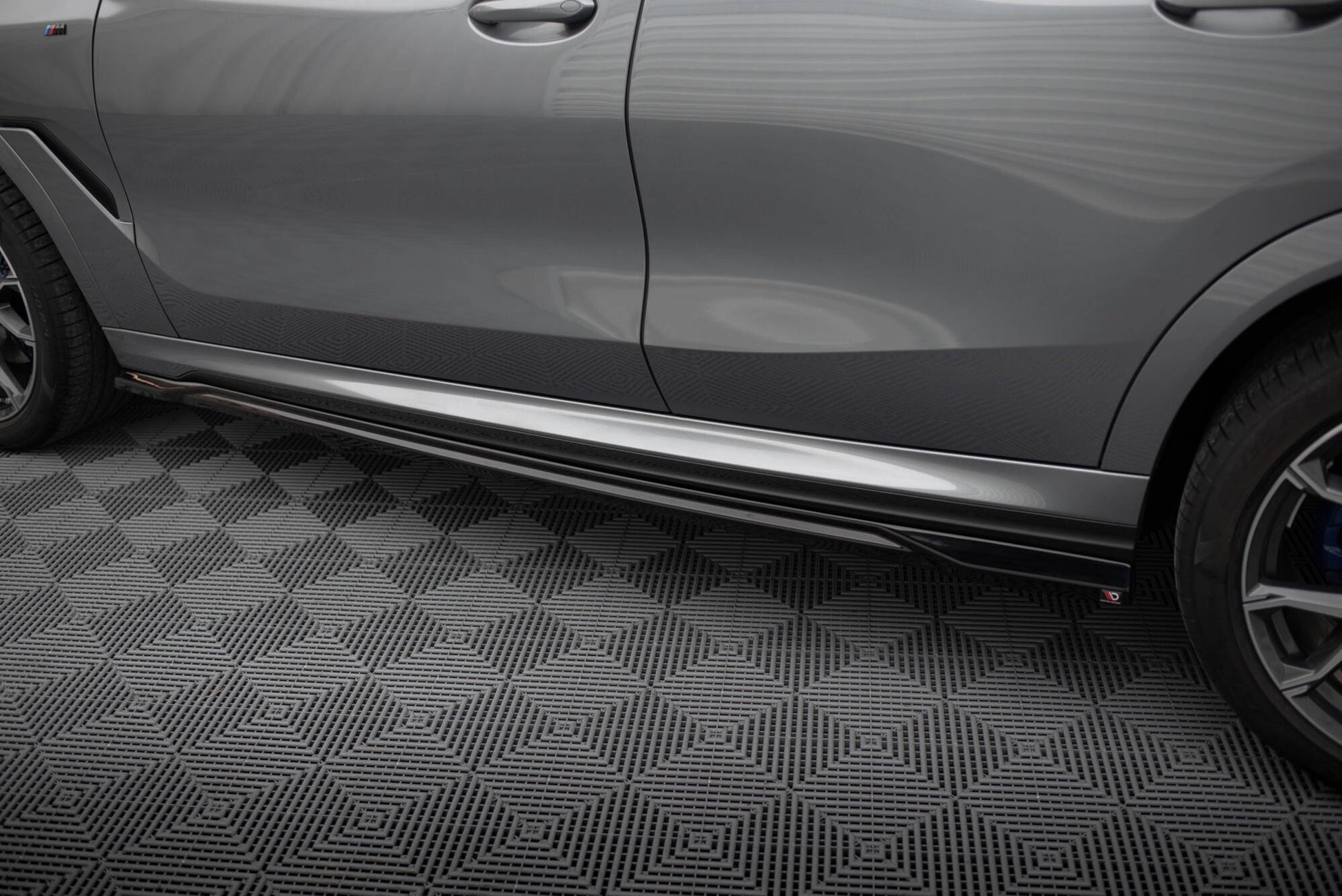 Maxton Seitenschweller Ansatz für V.2 für BMW X6 M-Paket G06 Facelift schwarz Hochglanz