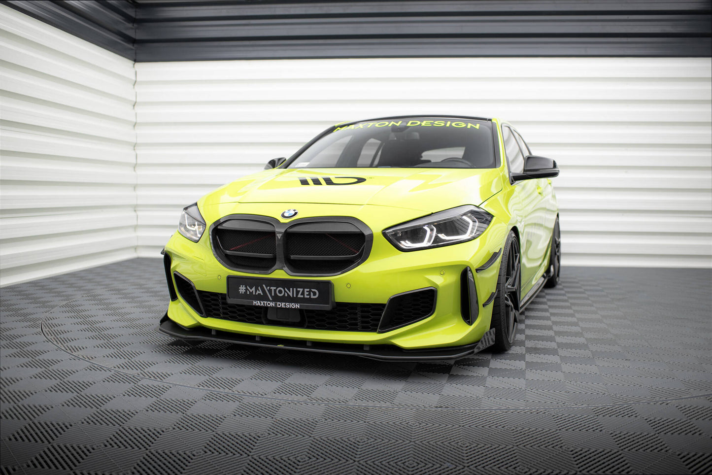 Maxton Street Pro Front Ansatz für +Flaps für + Flaps BMW 1er F40 M-Paket / M135i schwarz Hochglanz