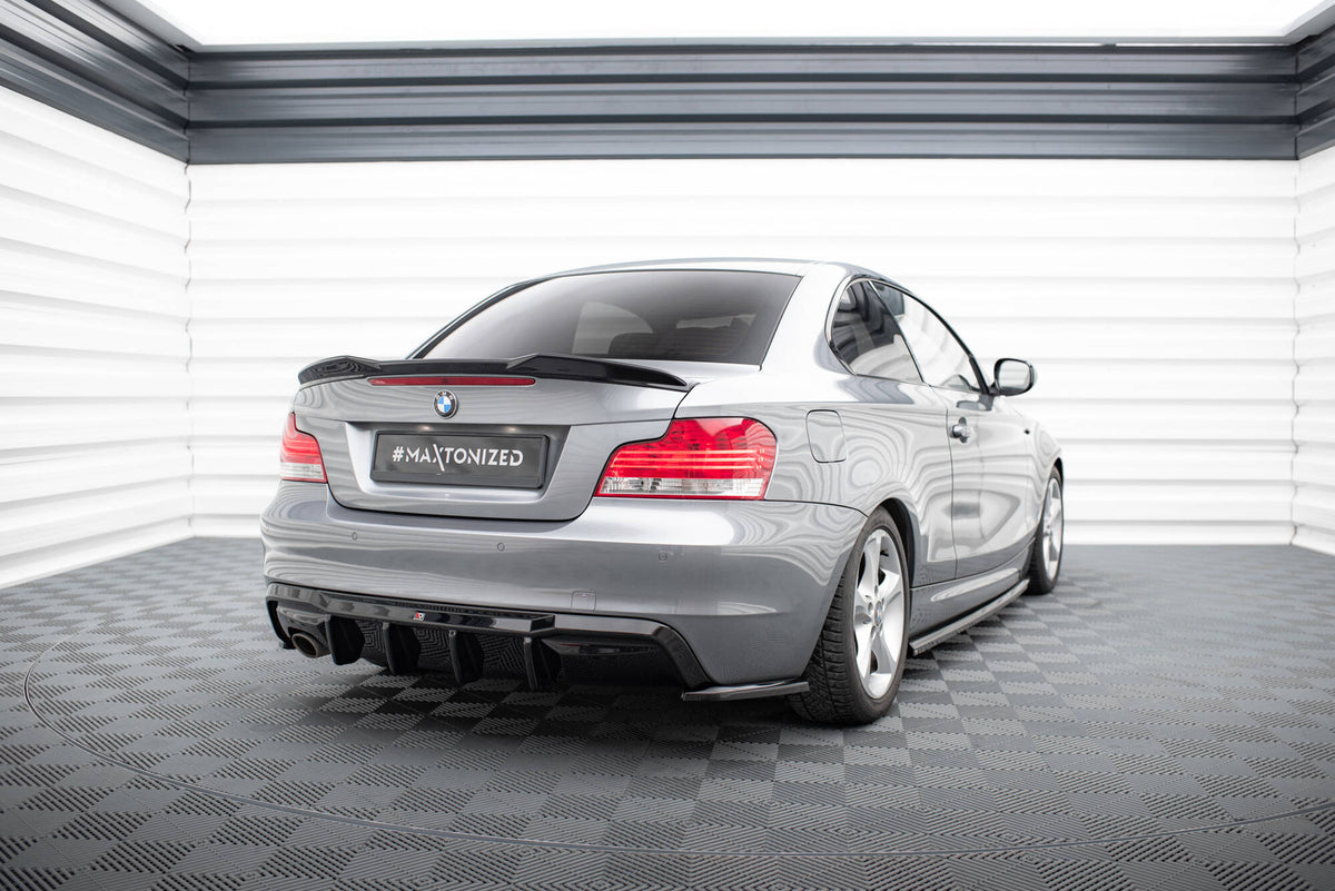 Maxton Spoiler CAP für 3D BMW 1er M-Paket E82 schwarz Hochglanz