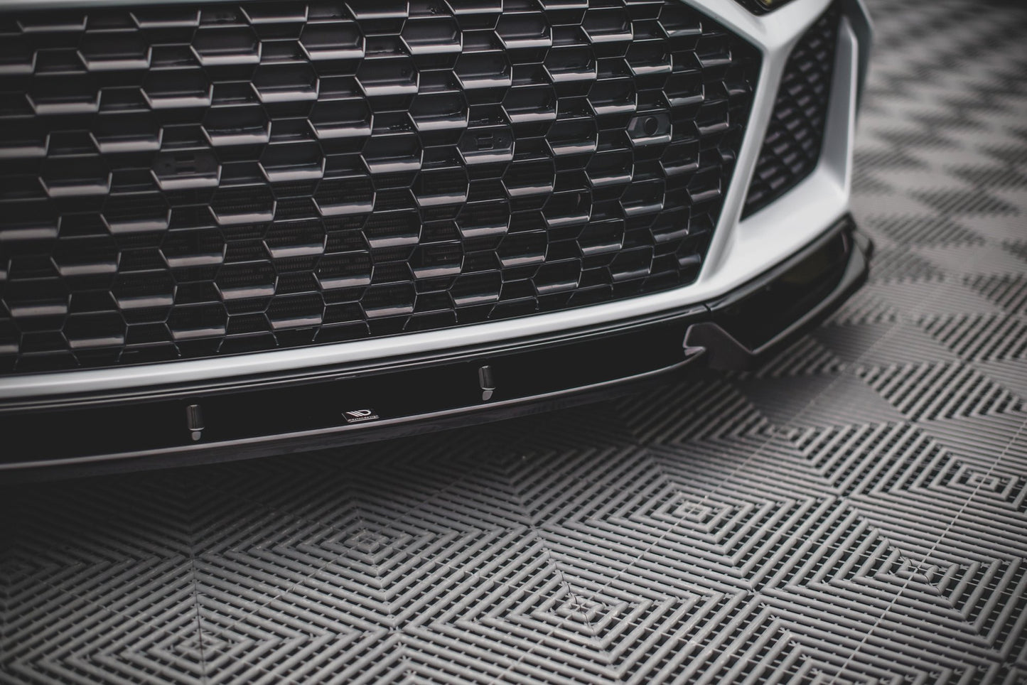 Maxton Front Ansatz V.1 für Audi R8 Mk2 Facelift schwarz Hochglanz