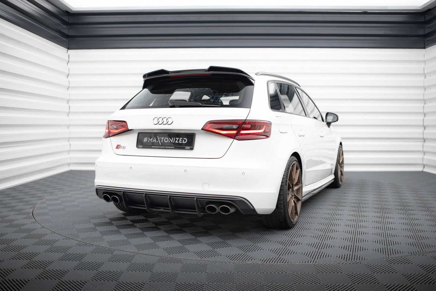 Maxton Spoiler CAP für 3D Audi S3 / A3 S-Line Sportback / Hatchack 8V schwarz Hochglanz