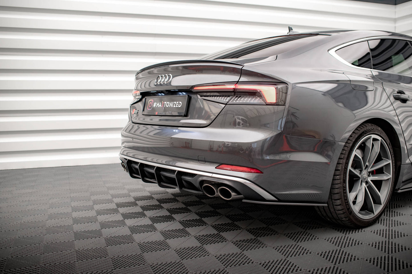 Maxton Street Pro Heckschürze für Audi S5 Coupe / Sportback F5