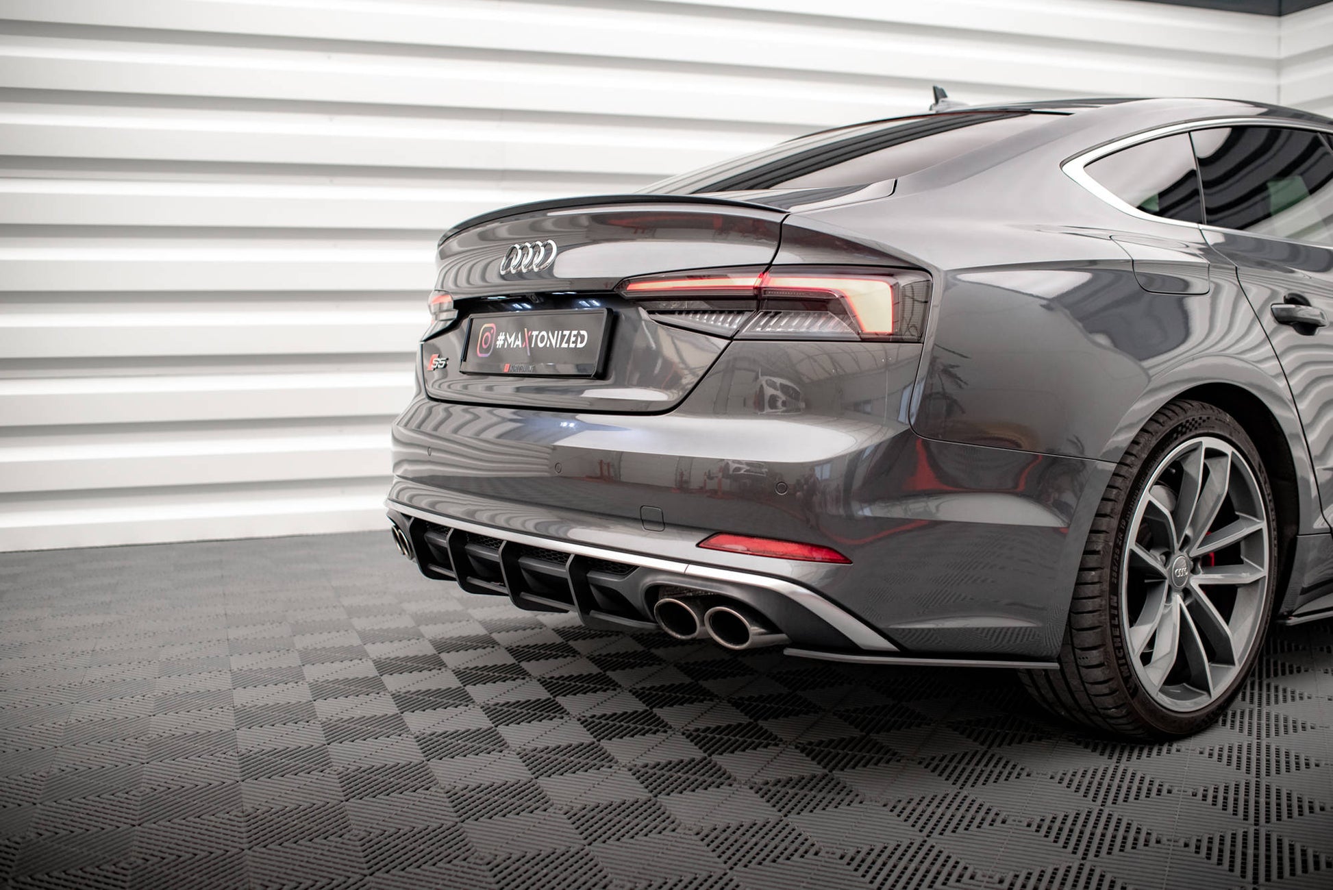 Maxton Street Pro Heckschürze für Audi S5 Coupe / Sportback F5