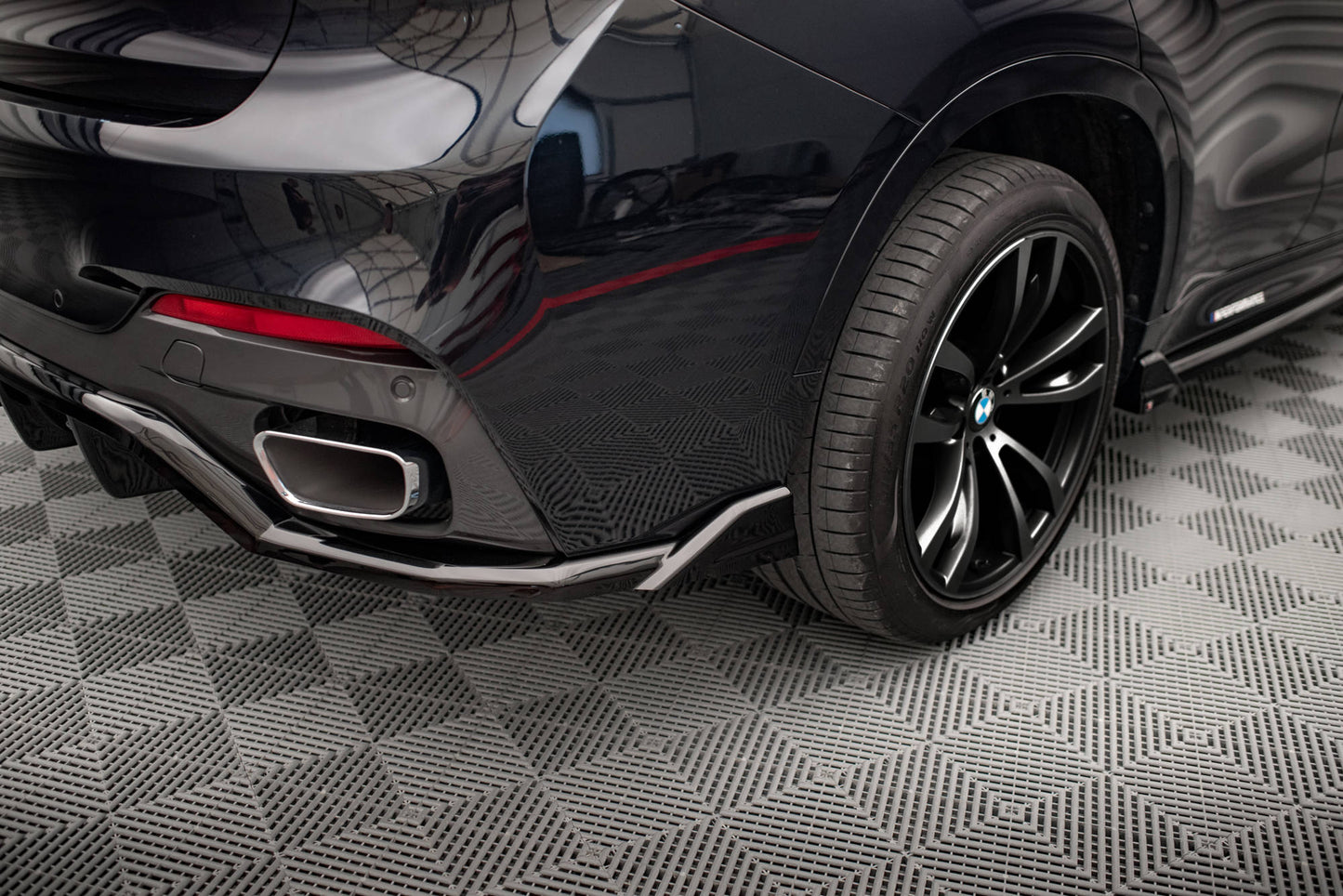 Maxton Mittlerer Diffusor Heck Ansatz DTM Look für BMW X6 M-Paket F16 Carbon Look