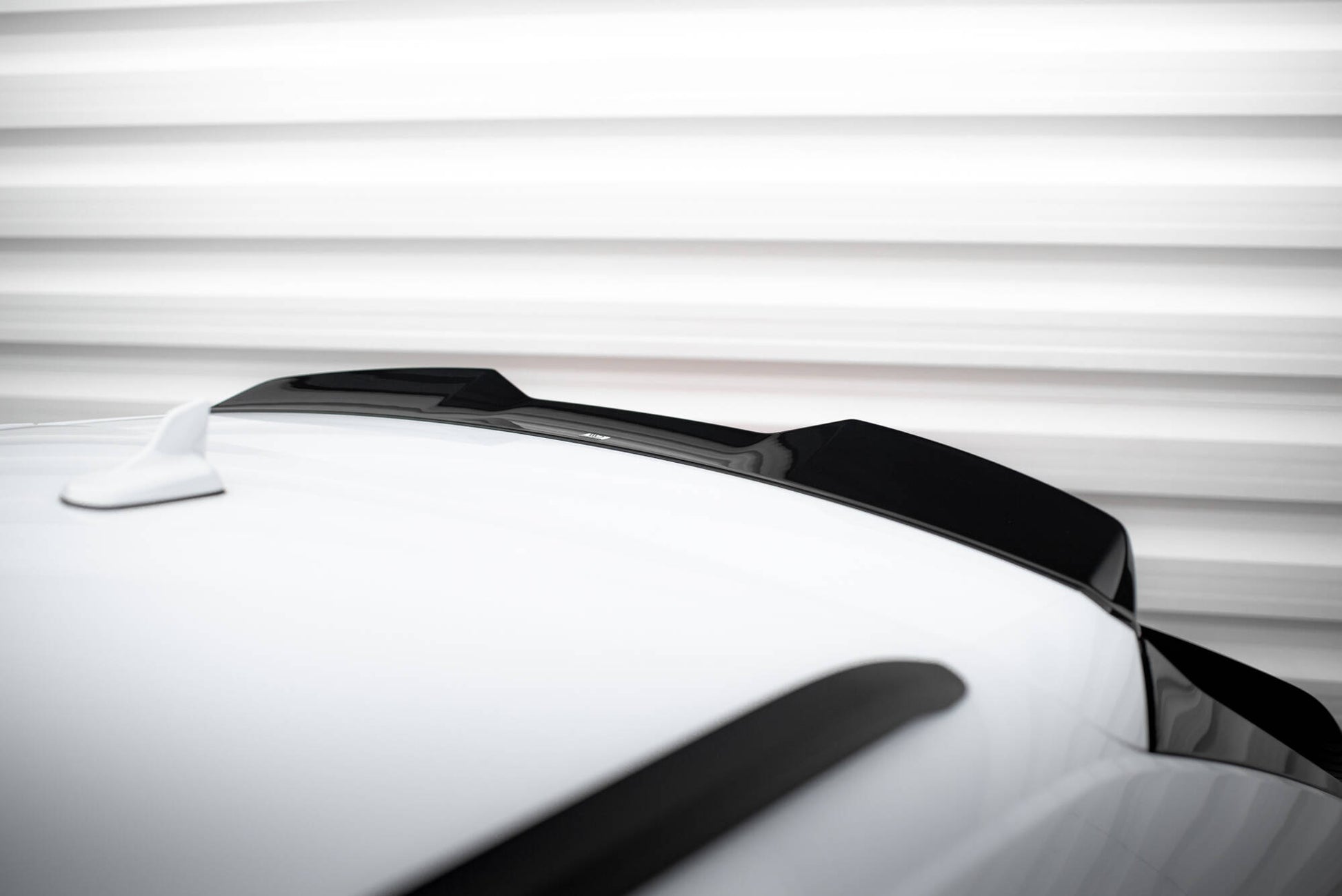 Maxton Höher Spoiler CAP für 3D Audi SQ8 / Q8 S-Line Mk1 schwarz Hochglanz